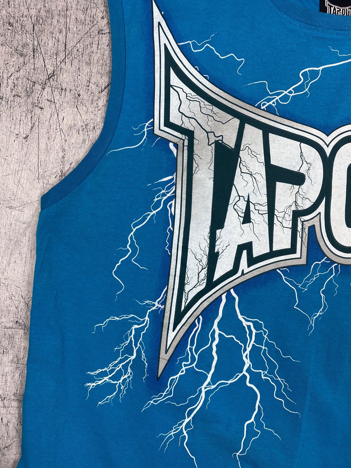 Tapout Vintage Tapout Big Logo Y2K Tee T Shirt Size US L / EU 52-54 / 3 - 6 Thumbnail
