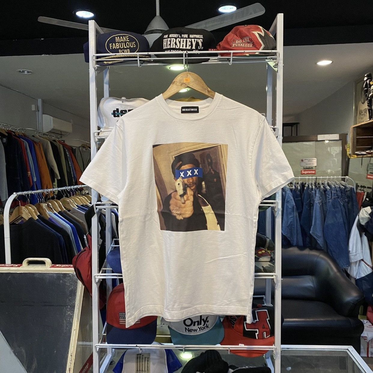 Japanese Brand God Selection XXX Tupac Shakur Graphic Photo T-Shirt Size US M / EU 48-50 / 2 - 1 Thumbnail