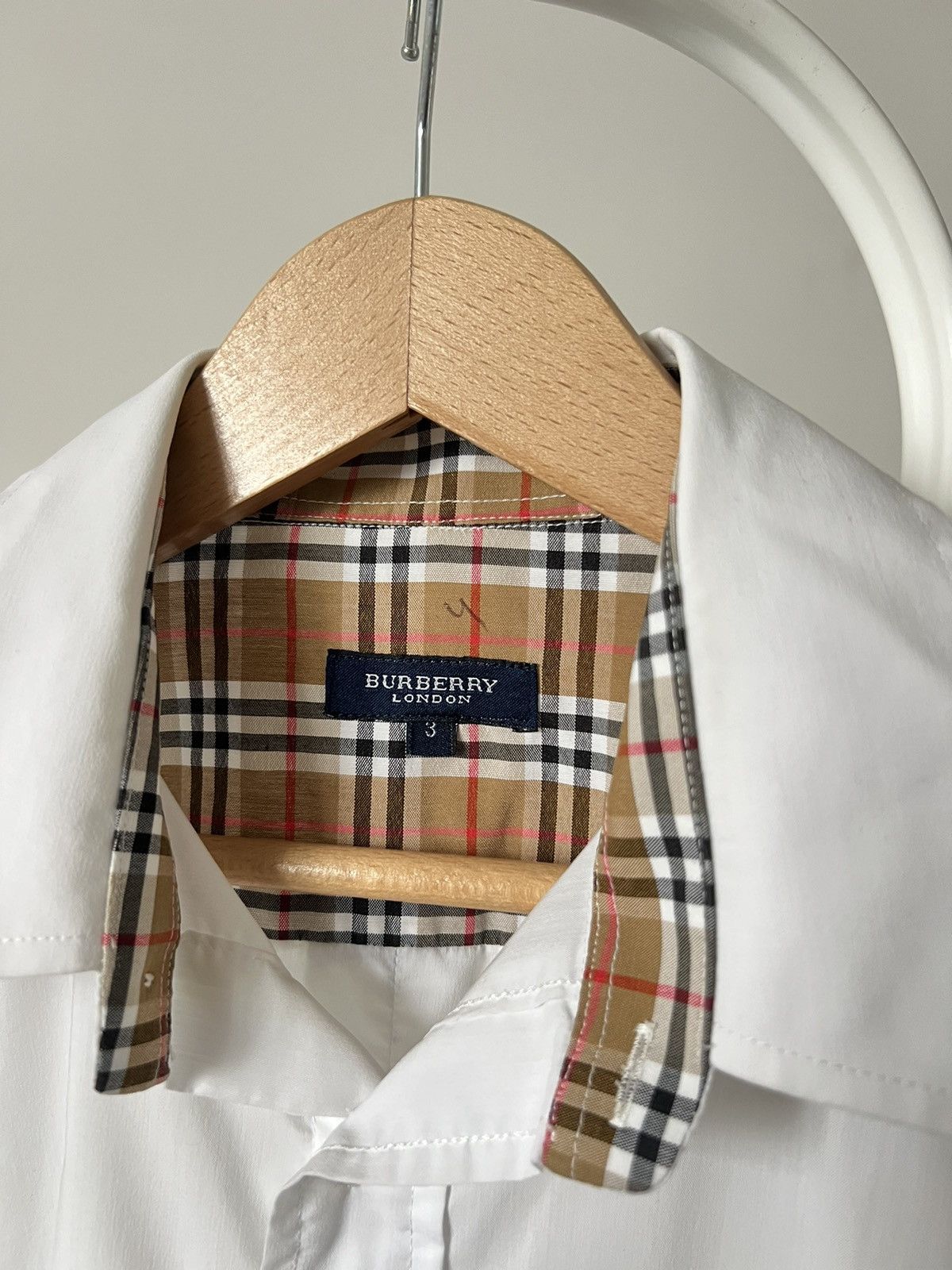 Burberry Burberry Shirt White Old money Basic Vintage Size US L / EU 52-54 / 3 - 5 Thumbnail