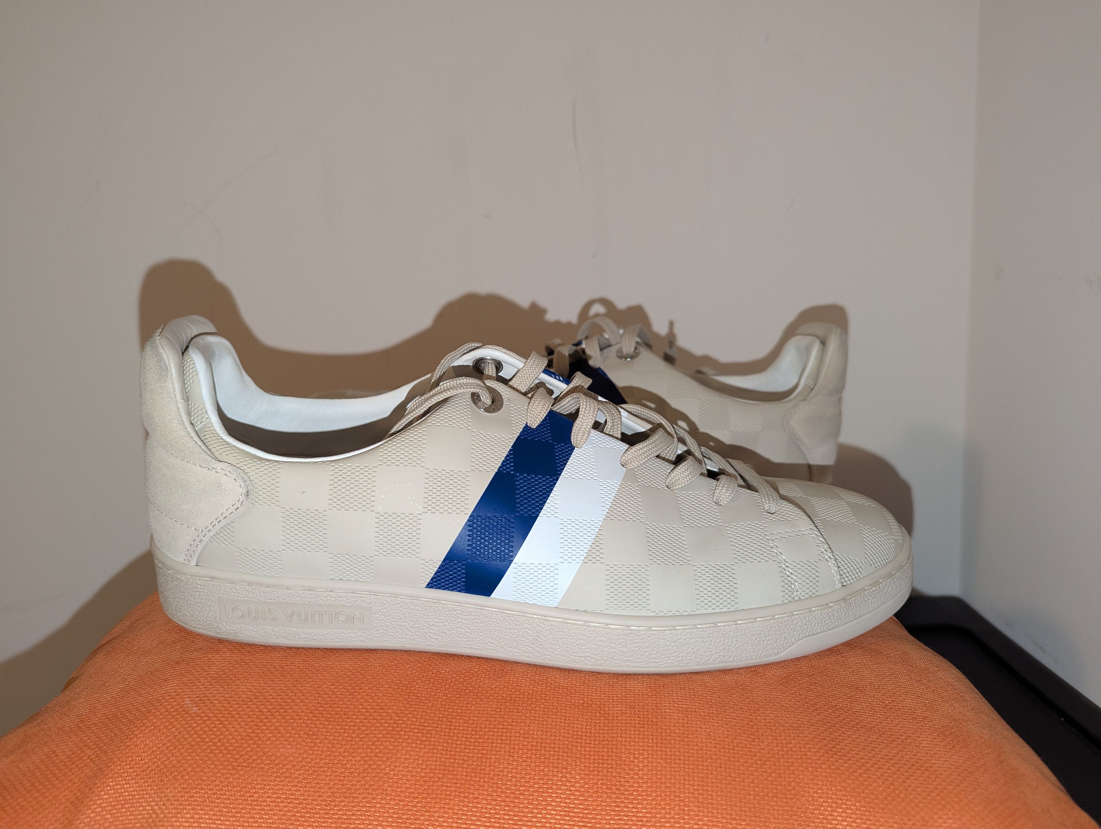 Louis Vuitton LOUIS VUITTON DAMIER INFINI FRONTROW CREAM CHECKERED Size US 7.5 / EU 40-41 - 2 Thumbnail