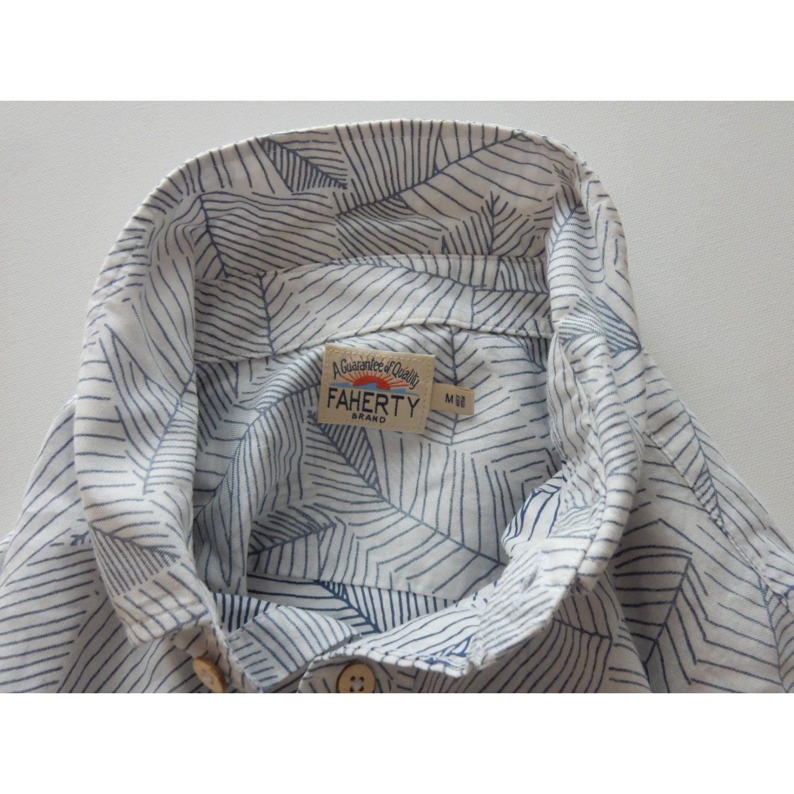 Faherty Faherty Men's Button-Front Shirt M Short Sleeve White Cotton Floral Size US M / EU 48-50 / 2 - 3 Thumbnail