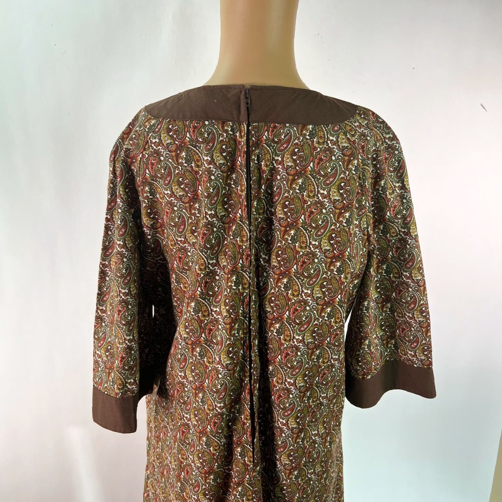 Vintage VINTAGE Womens Dress Size Medium Brown Paisley 3/4 Sleeves Crew Neck Sheath Womens Size M / US 6-8 / IT 42-44 - 4 Thumbnail