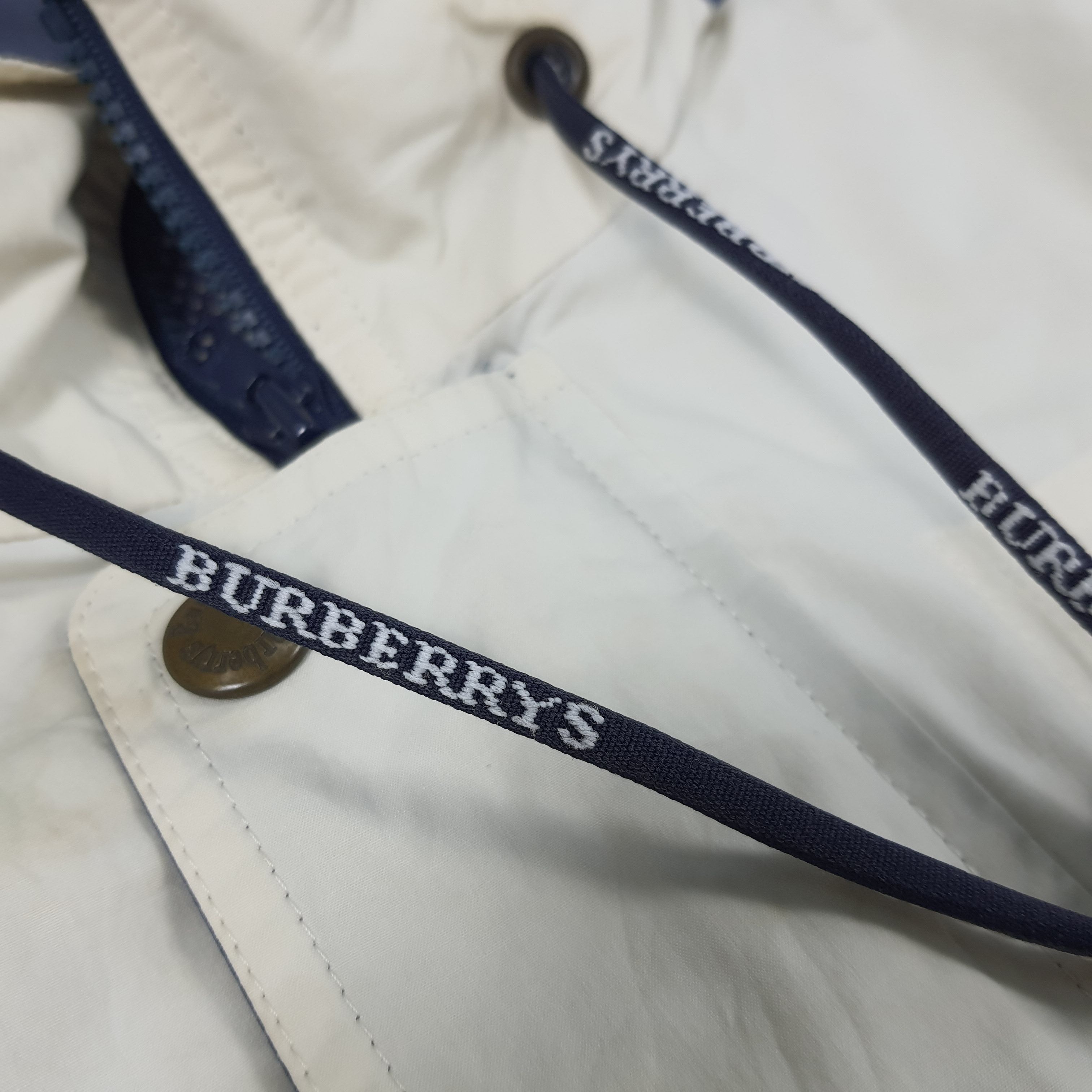 Burberry × Vintage Vintage Burberrys' Windbreaker Custom Logo Jacket Size US L / EU 52-54 / 3 - 6 Thumbnail