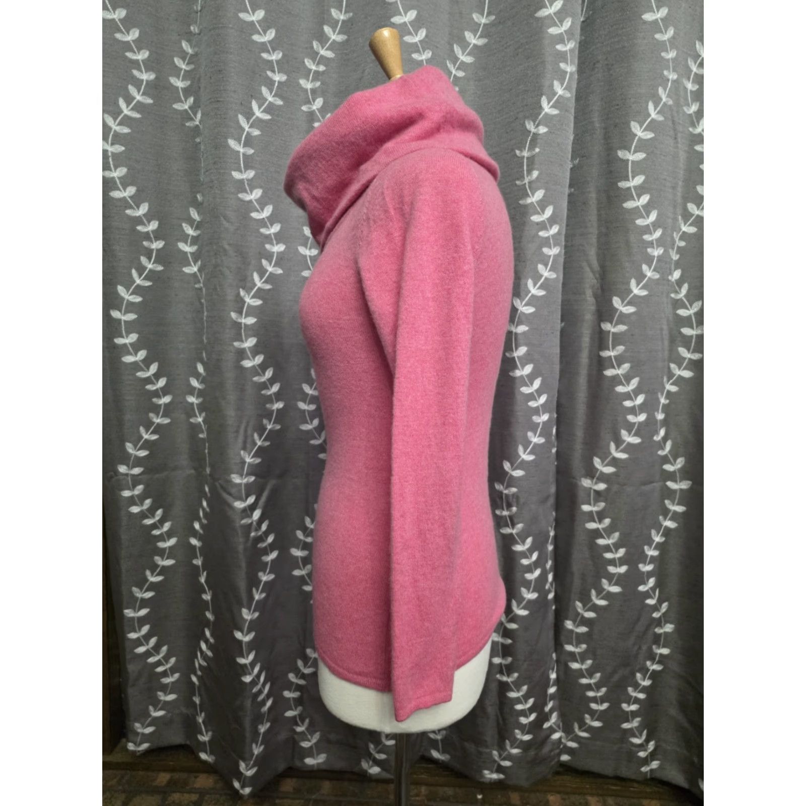 Vintage Sundance Pink 100% Cashmere Cowl Neck Sweater Raglan Sleeves Women's PXS Knit Pullover VINTAGE Style? Size XS / US 0-2 / IT 36-38 - 2 Thumbnail