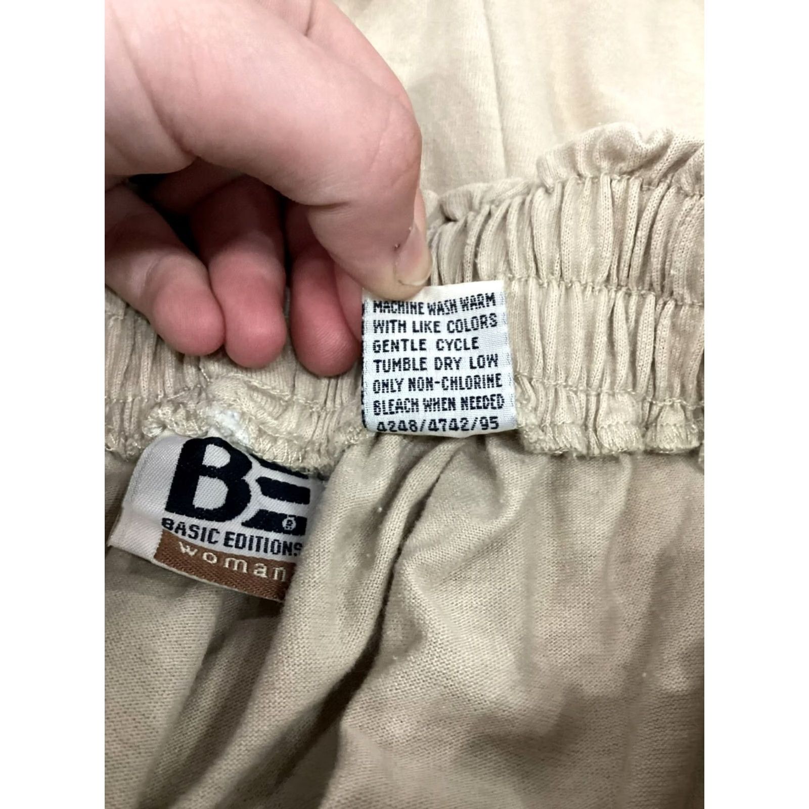 Basic Editions VINTAGE Basic Editions Shorts Womens 18W Beige 65% Polyester 35% Cotton Mom Plus Size Casual Drawstring Waist Womens Size 40" / US 18 - 6 Thumbnail