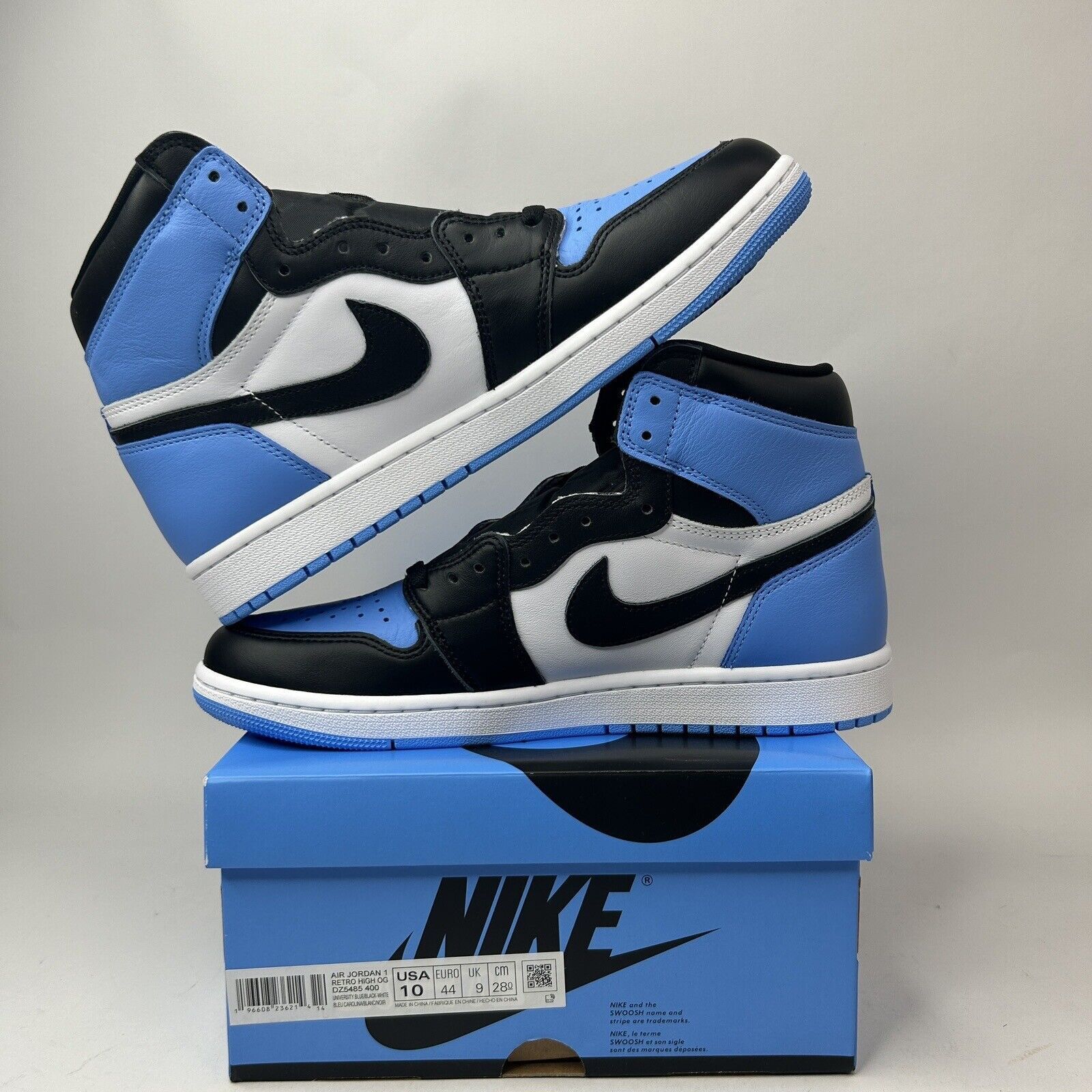 Jordan Brand Nike Air Jordan 1 Retro High OG “UNC Toe/University Blue” Size US 10 / EU 43 - 3 Thumbnail