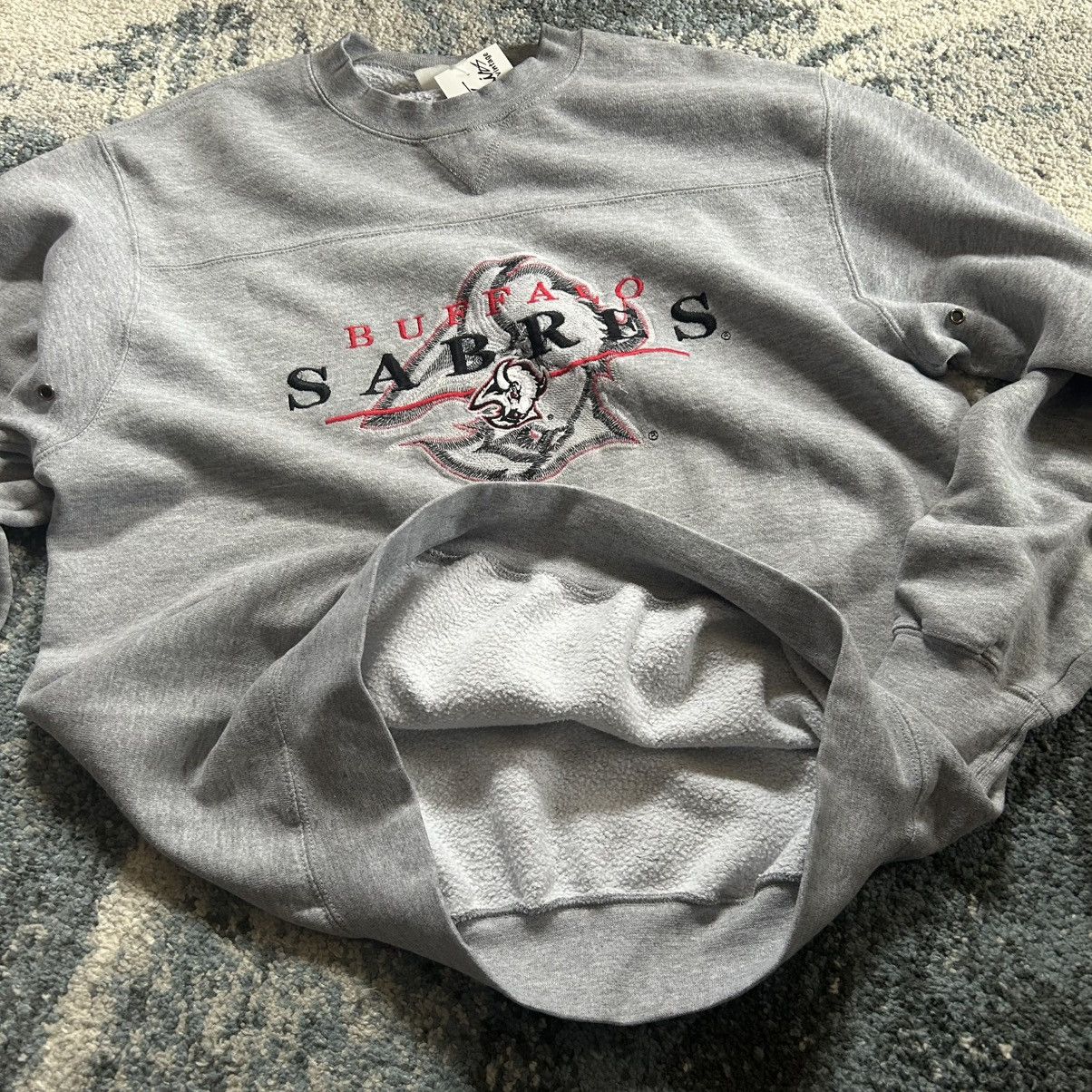 NHL LATE 90s MiD 2000s LEE SPORT BUFFALO SABRES PANELED CREWNECK Size US L / EU 52-54 / 3 - 10 Thumbnail
