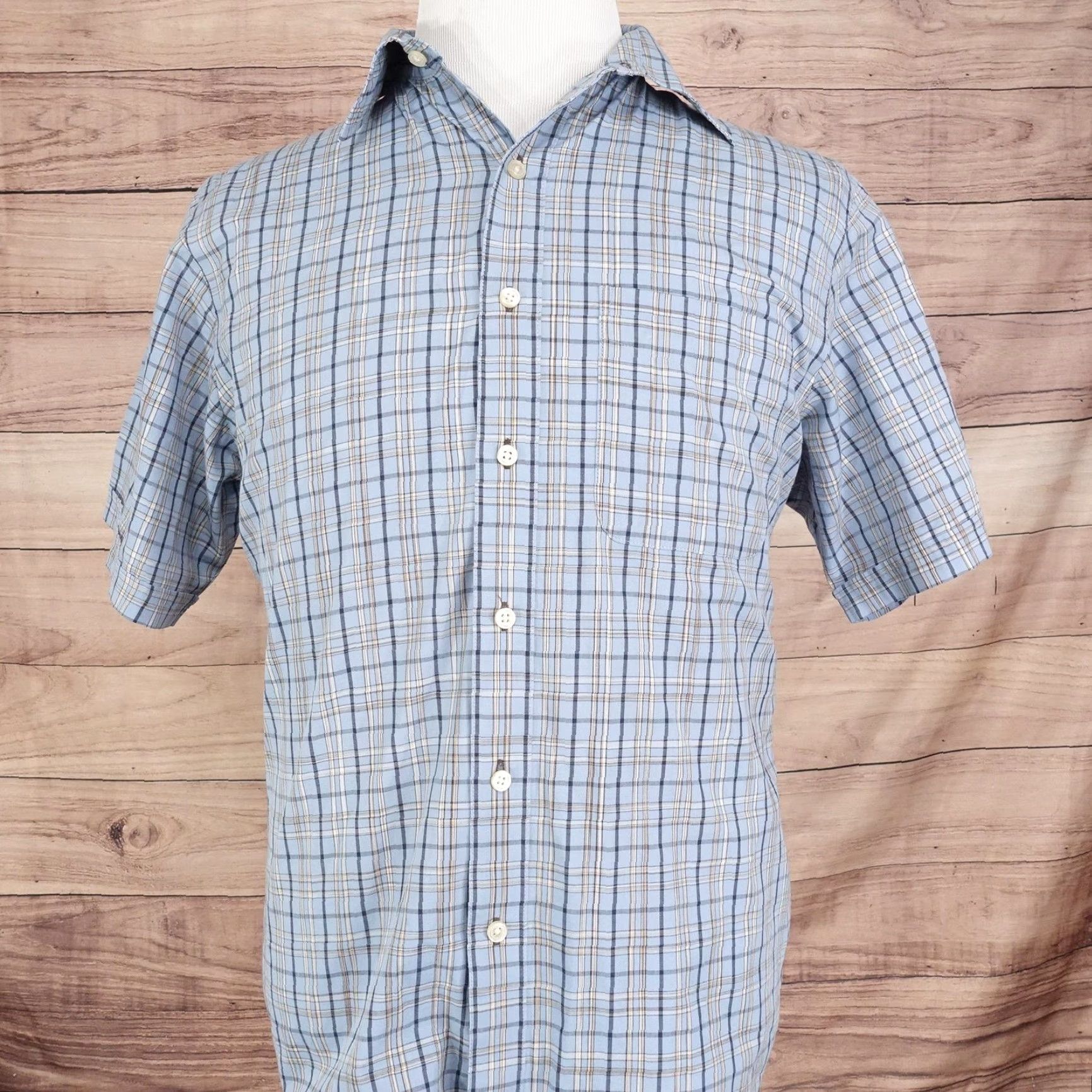 Van Heusen VINTAGE Van Heusen Shirt Mens Medium Blue Plaid Short Sleeve Button Front Cotton Pocket Shirt (Men) Size US M / EU 48-50 / 2 - 3 Thumbnail