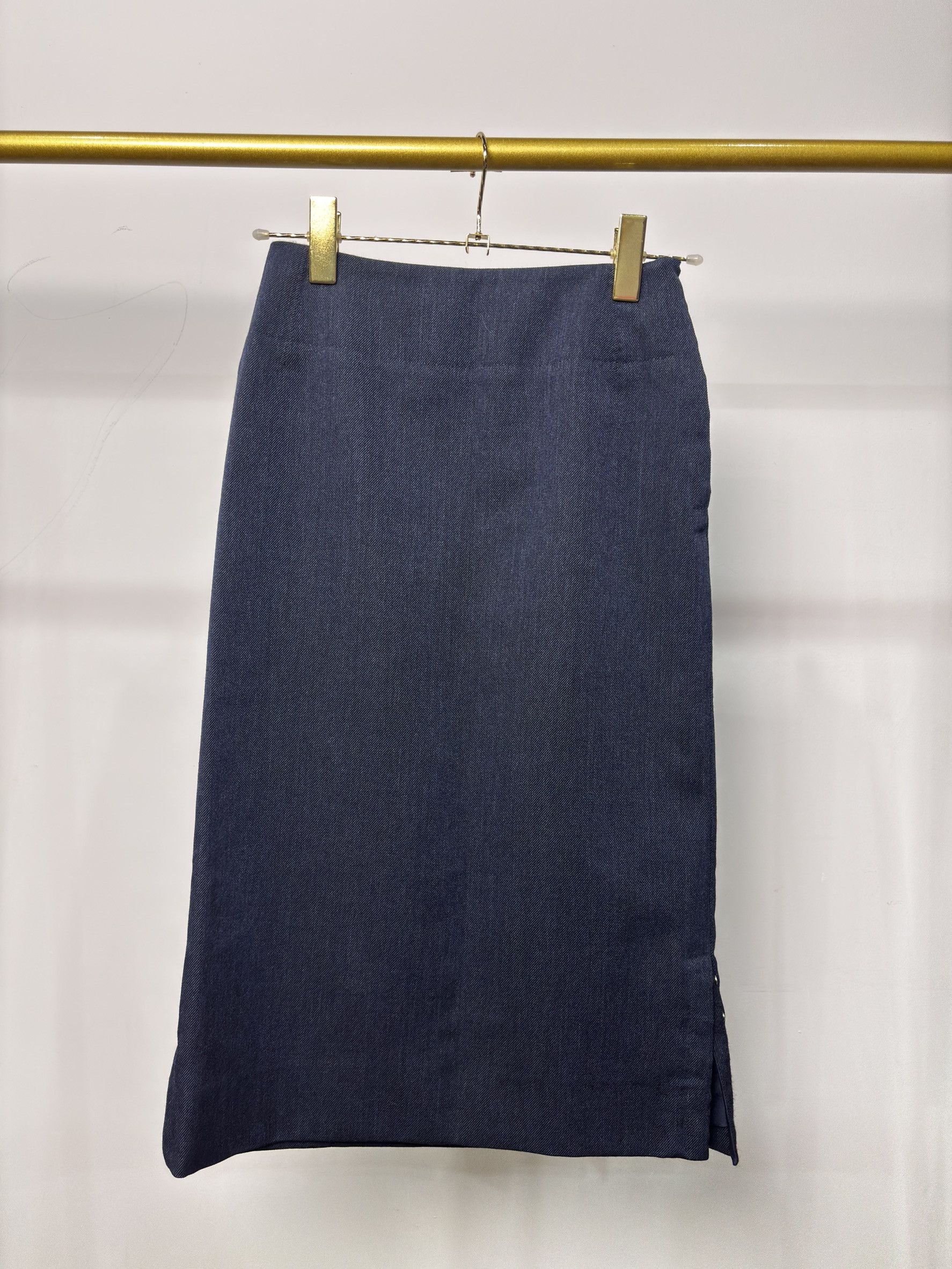 Louis Vuitton Louis Vuitton Navy Wool Pencil Skirt – Side Button Closure Size 24" / US 00 / IT 34 - 1 Thumbnail