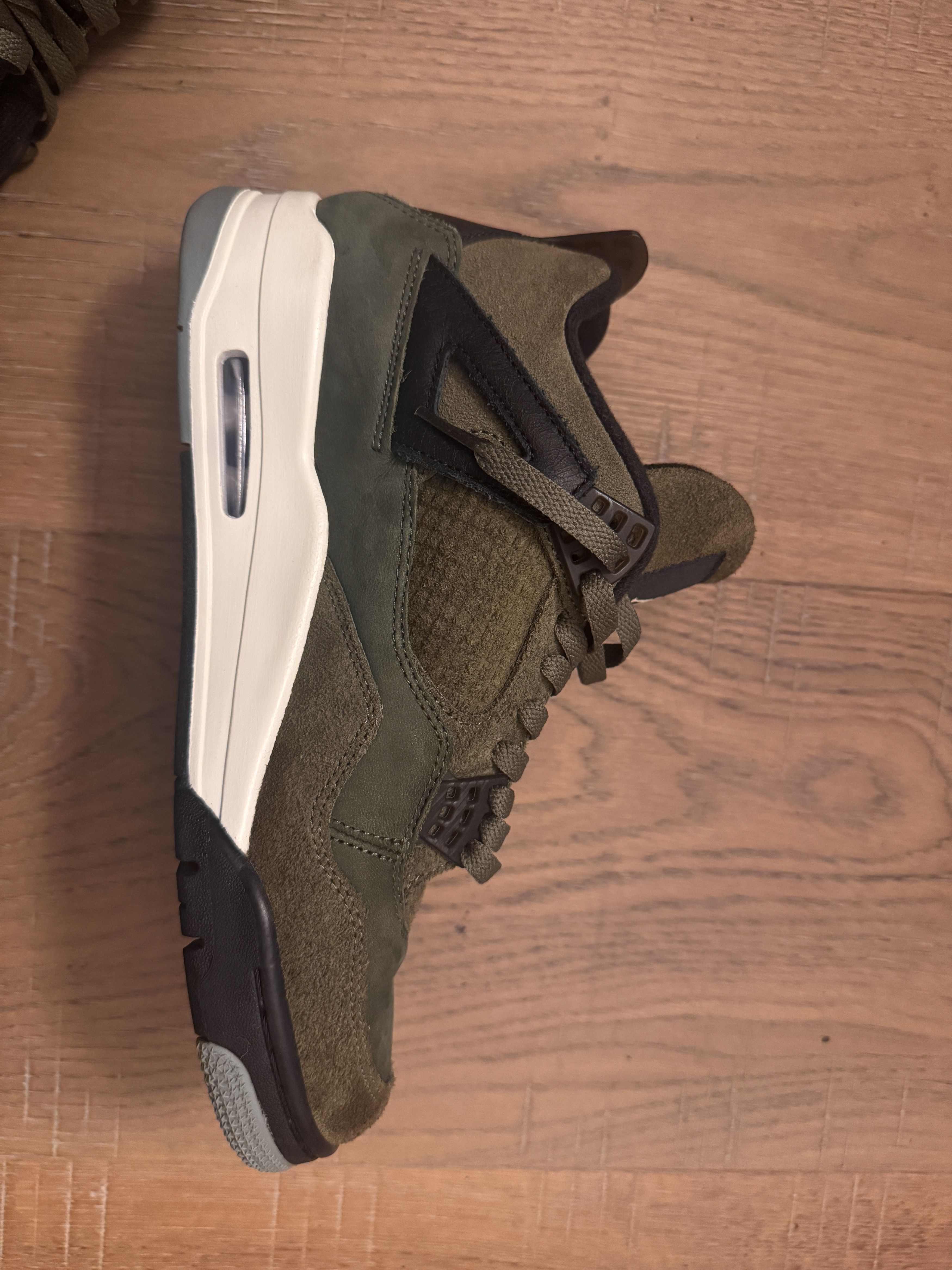 Jordan Brand × Nike Jordan 4 Olive Craft Special Edition Size US 9 / EU 42 - 2 Thumbnail