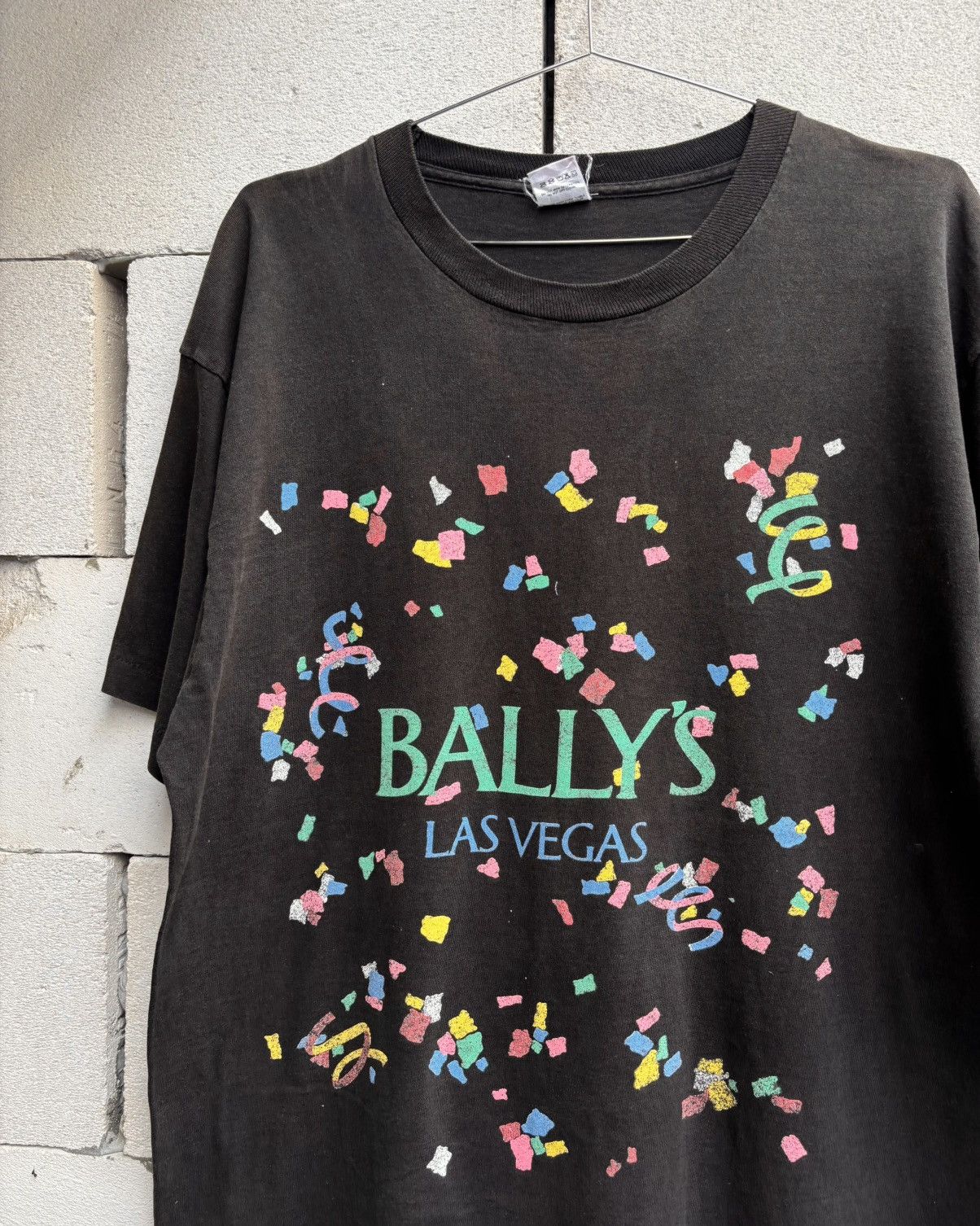 Vintage Faded BALLY’S LAS VEGAS Distressed T-Shirt ERD Grunge Size US XL / EU 56 / 4 - 2 Thumbnail