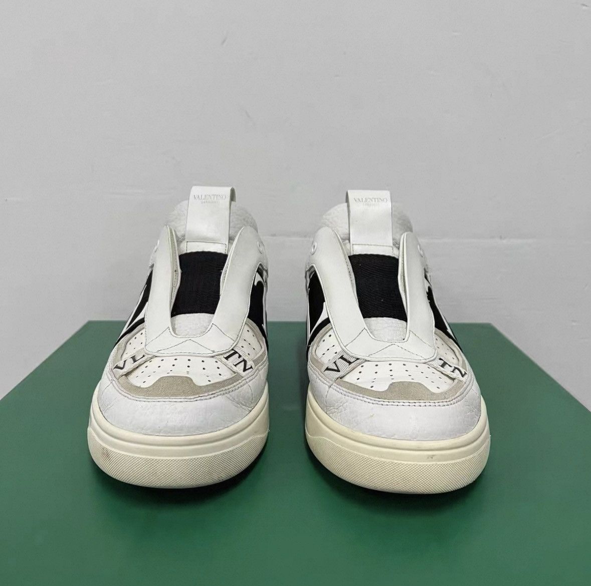 Valentino Valentino Leather Black Lowtop Sneakers S Men Size US 10 / EU 43 - 2 Thumbnail