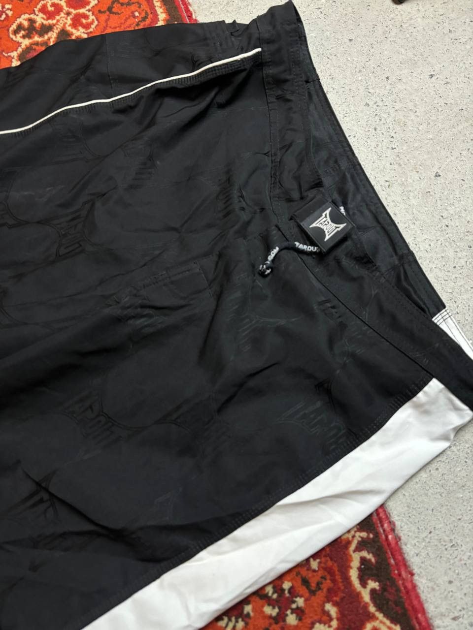 Japanese Brand × Vintage Vintage Y2K Venum Monogram Baggy Sport Shorts Snake logo Size US 40 / EU 56 - 6 Thumbnail