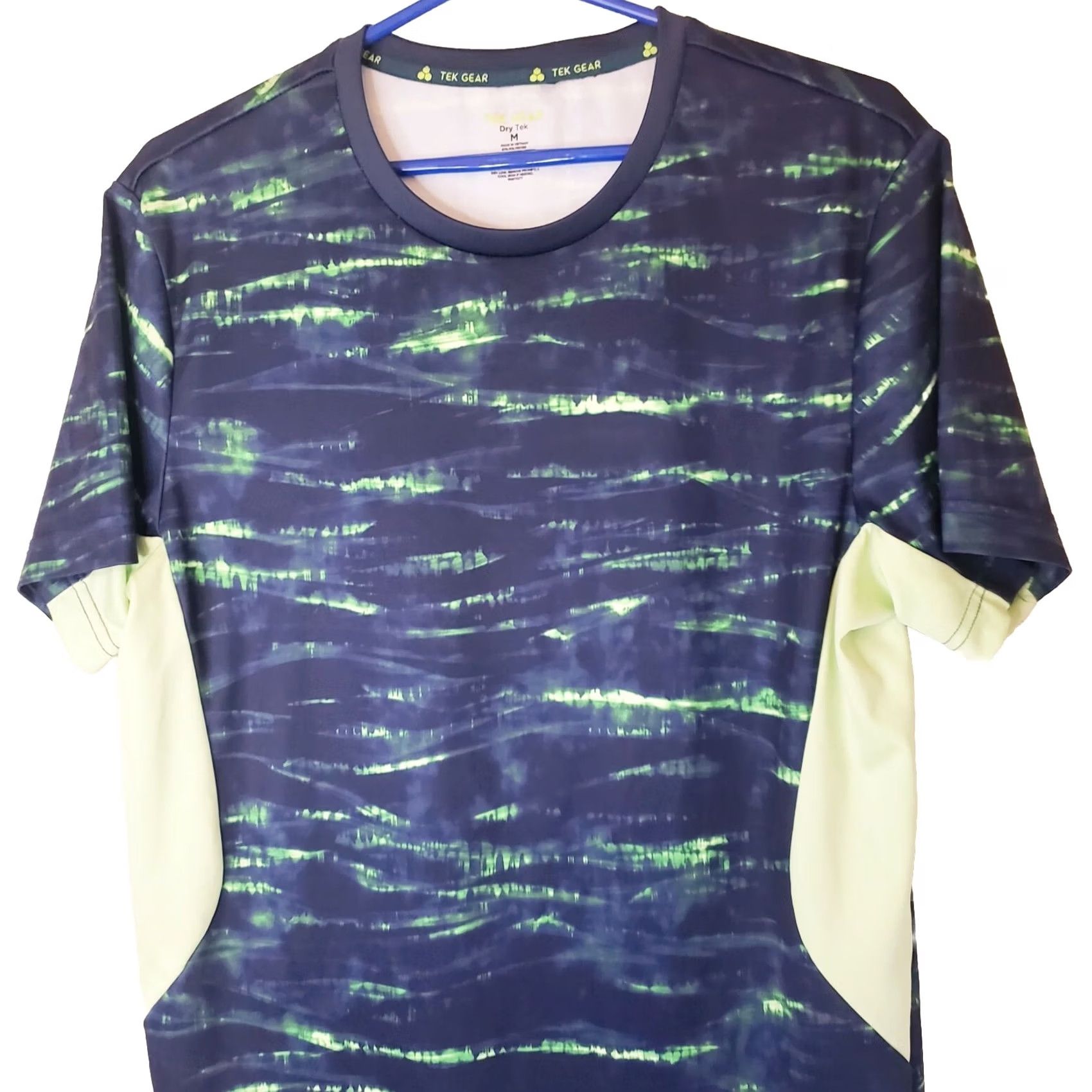 Tek Gear Tek Gear Dri Tek Tee Blue Water Water Pattern Athletic Short Sleeve Shirt Mens M VINTAGE: No Size US M / EU 48-50 / 2 - 2 Thumbnail