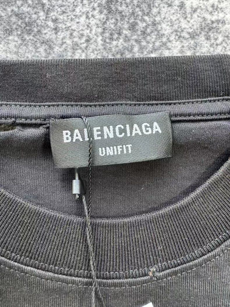 Balenciaga Balenciaga Black big destroyed short sleeve Size US XS / EU 42 / 0 - 3 Thumbnail