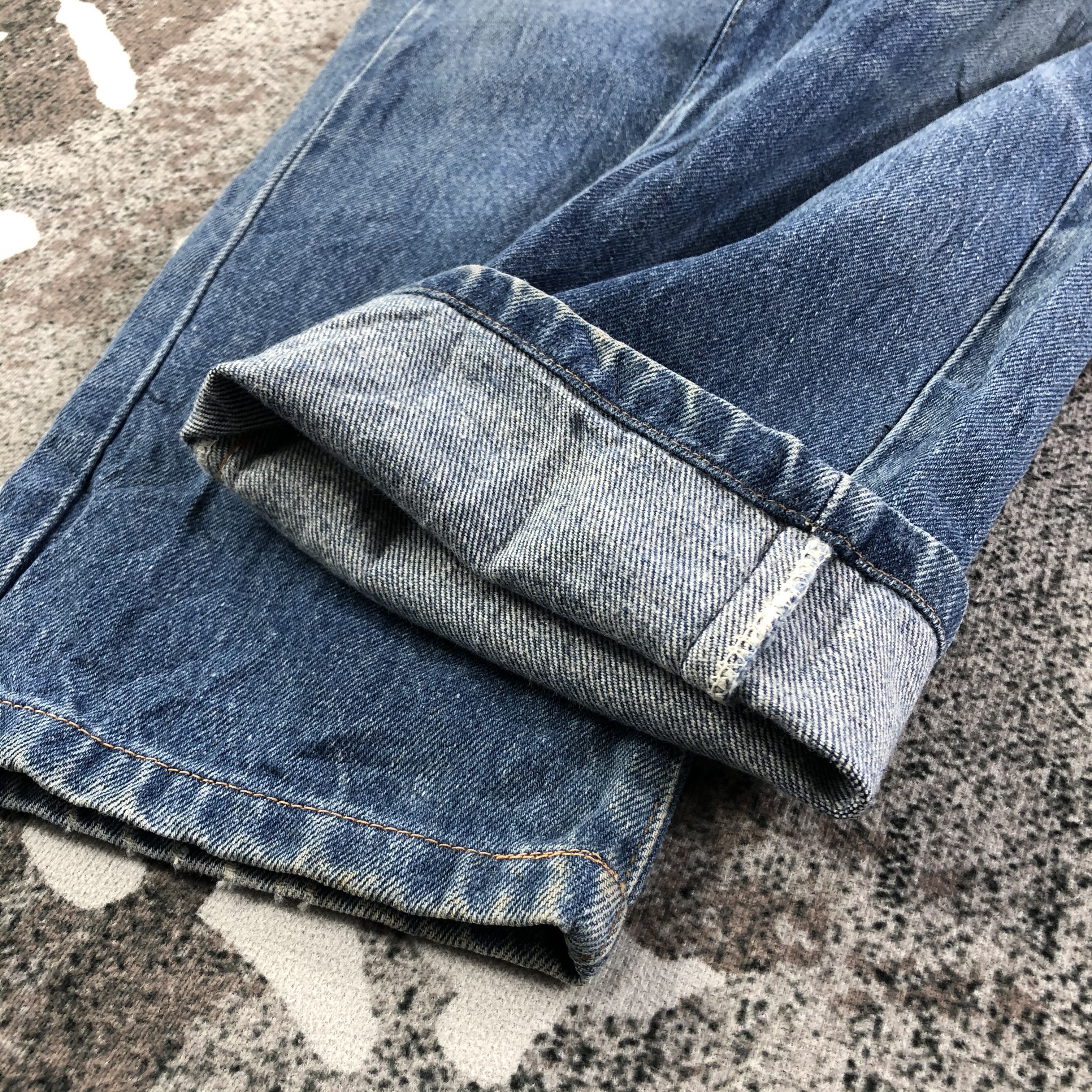 Levi's Vintage Levis 502 Jeans Medium Wash Denim KJ1661 Size US 27 - 5 Thumbnail