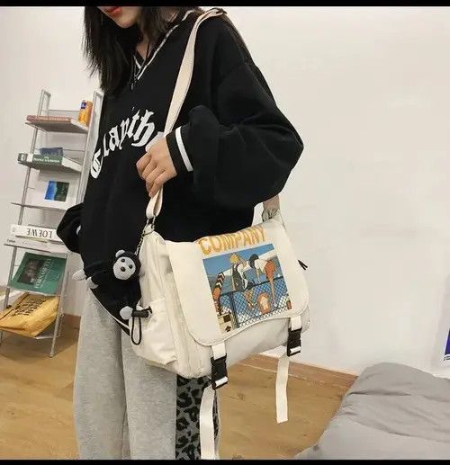 VIBE Fashion y2k cartoon graphic shoulder messenger bag vintage Size ONE SIZE - 4 Thumbnail