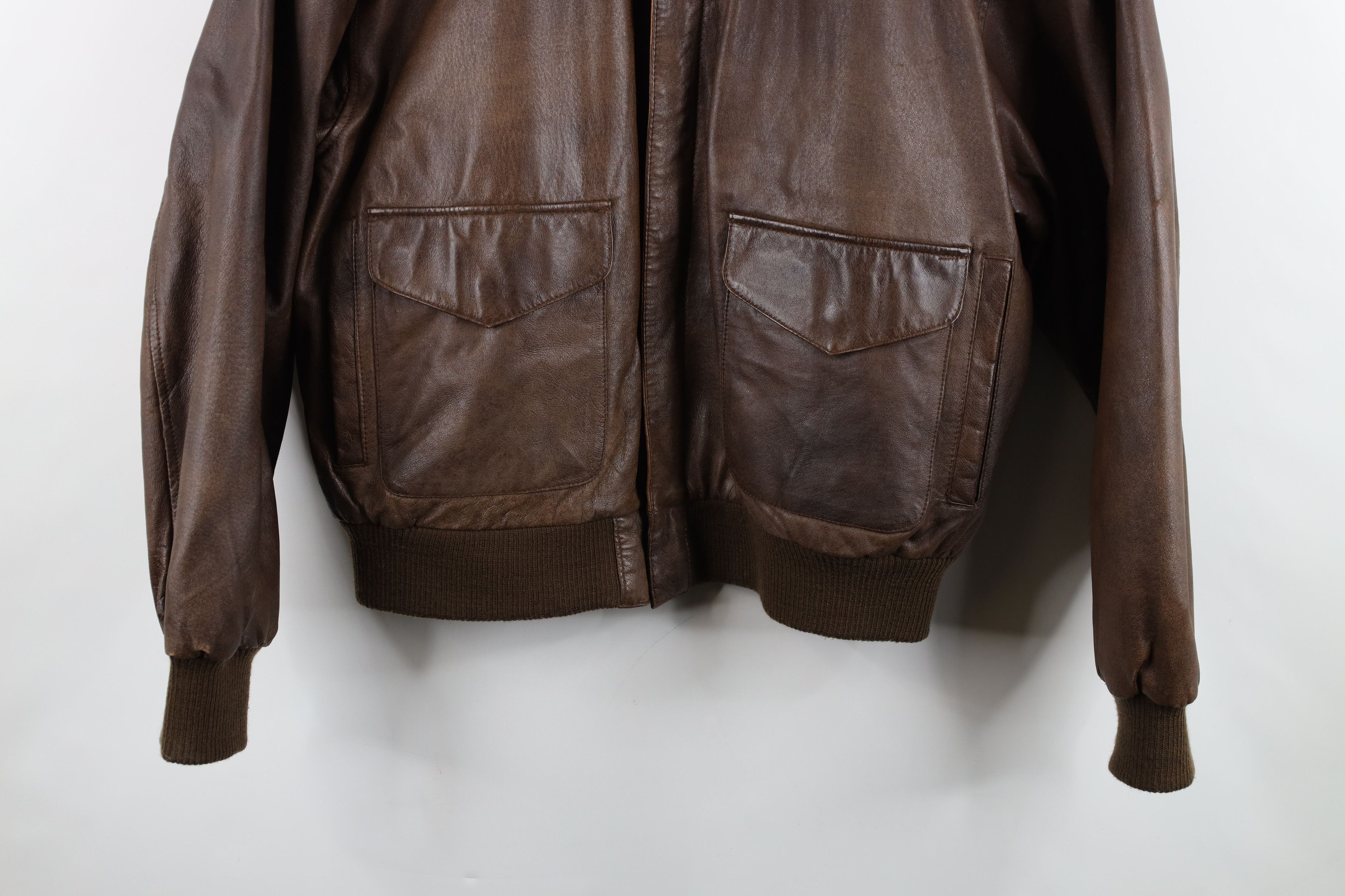 Vintage Vintage 90s Streetwear Leather B3 Flight Bomber Jacket Brown Size US L / EU 52-54 / 3 - 3 Thumbnail