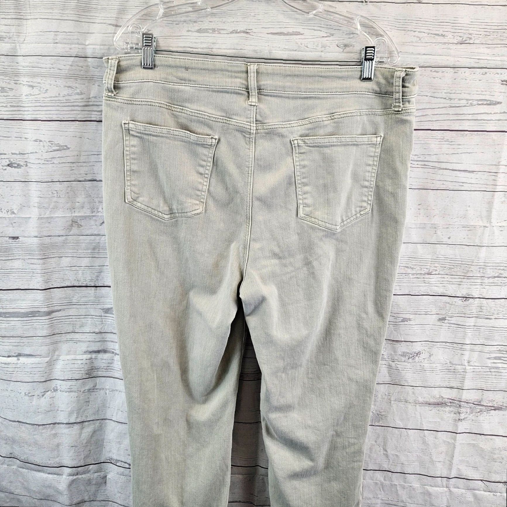Vintage Chico's Womens So Slimming Girlfriend Slim Leg Crop Jeans Sz 14 Green High Rise Denim Cotton Blend Size 36" / US 14 / IT 50 - 4 Thumbnail