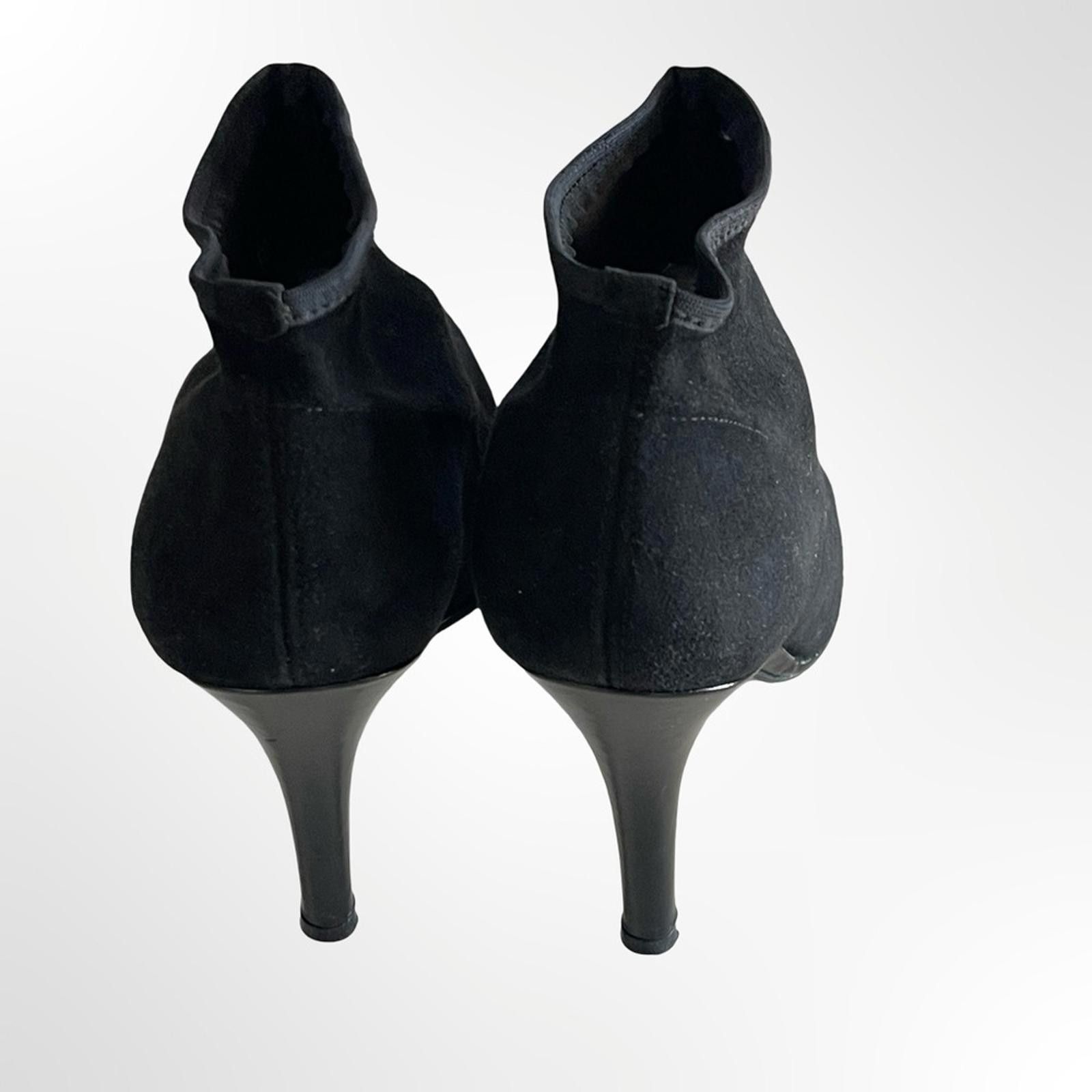 Stuart Weitzman Stuart Weitzman Black Suede Ankle Booties in size 6.5 Size US 6.5 / IT 36.5 - 4 Thumbnail