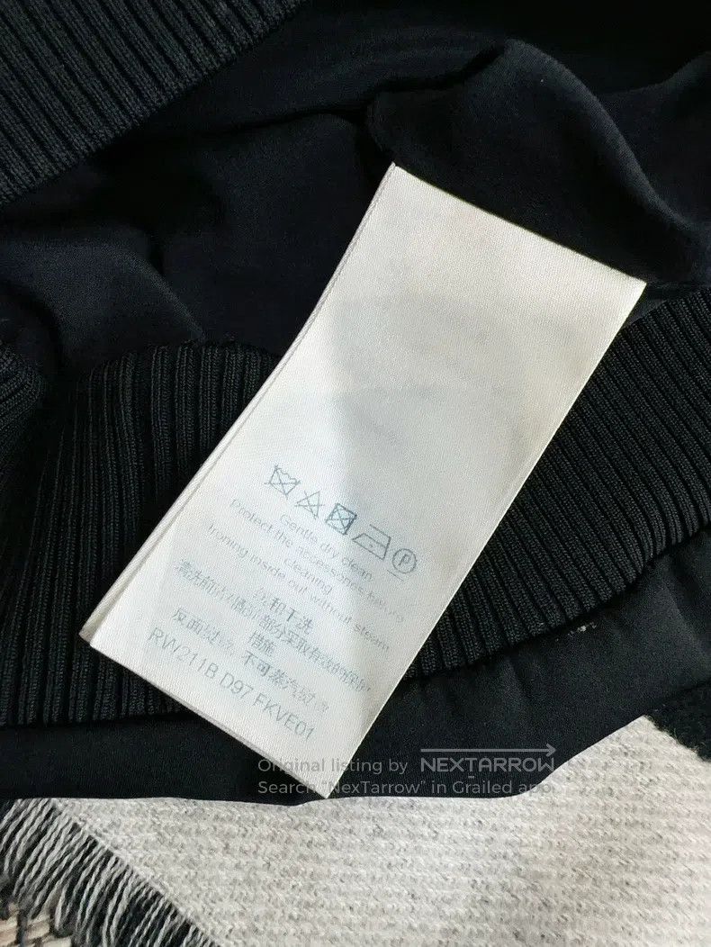 Louis Vuitton Louis Vuitton Black long-sleeve zip-up jacket with full-pr Size XS / US 0-2 / IT 36-38 - 5 Thumbnail