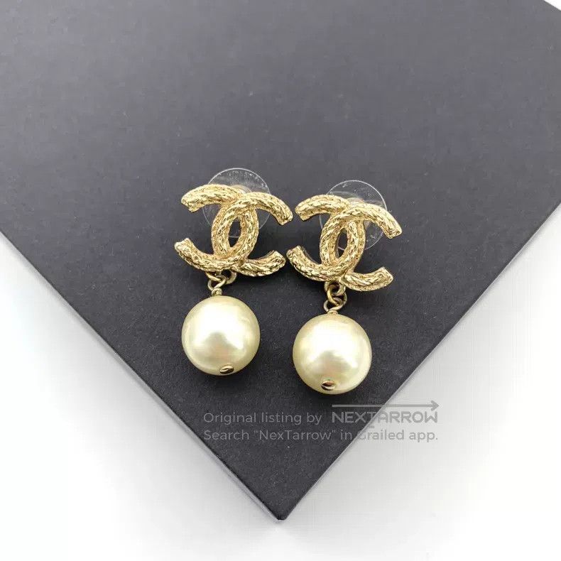 Chanel Chanel Gold double C pearl pendant earrings Size ONE SIZE - 1 Thumbnail