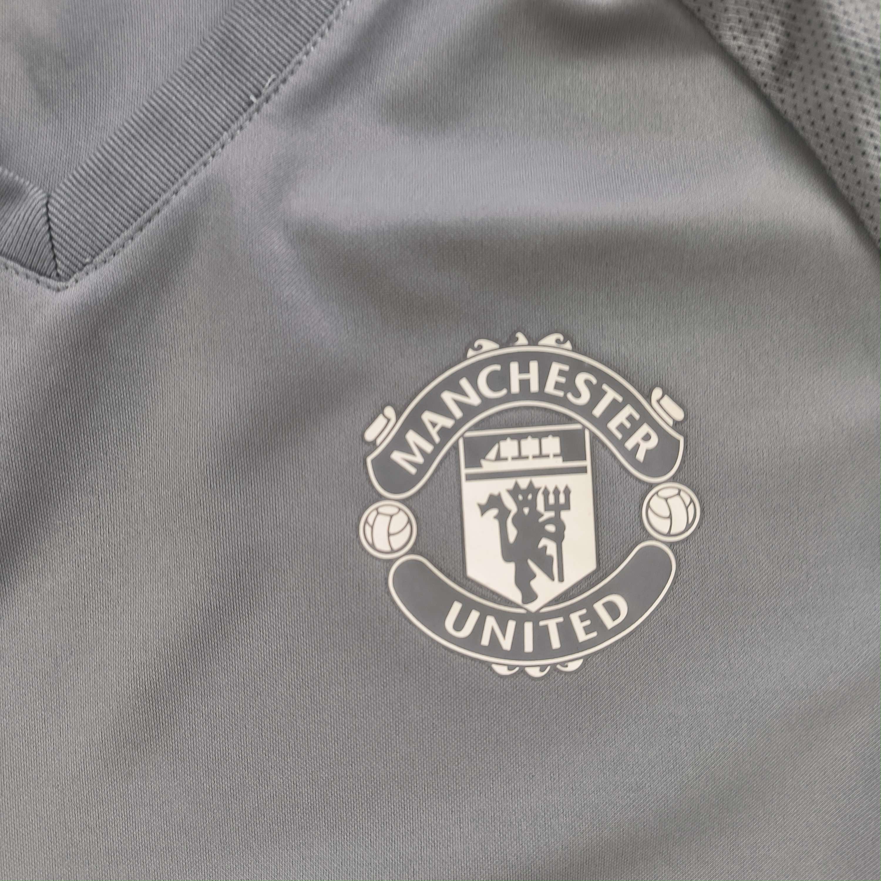 Adidas Manchester United 2017-18 Adidas training football jersey M Size US M / EU 48-50 / 2 - 4 Thumbnail