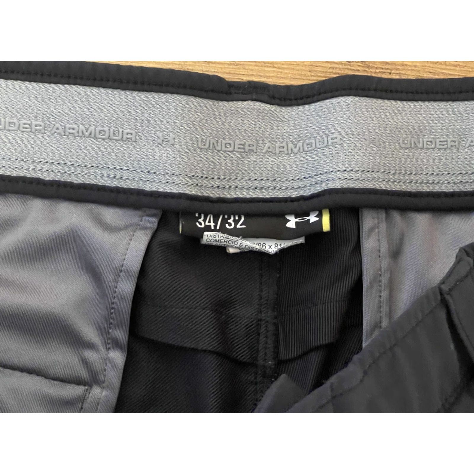 Under Armour Under Armour Pants Men 34 x 32 Gray Flat Front Golf Chino Loose Straight Pockets Comfort Stretch Size US 34 / EU 50 - 2 Thumbnail