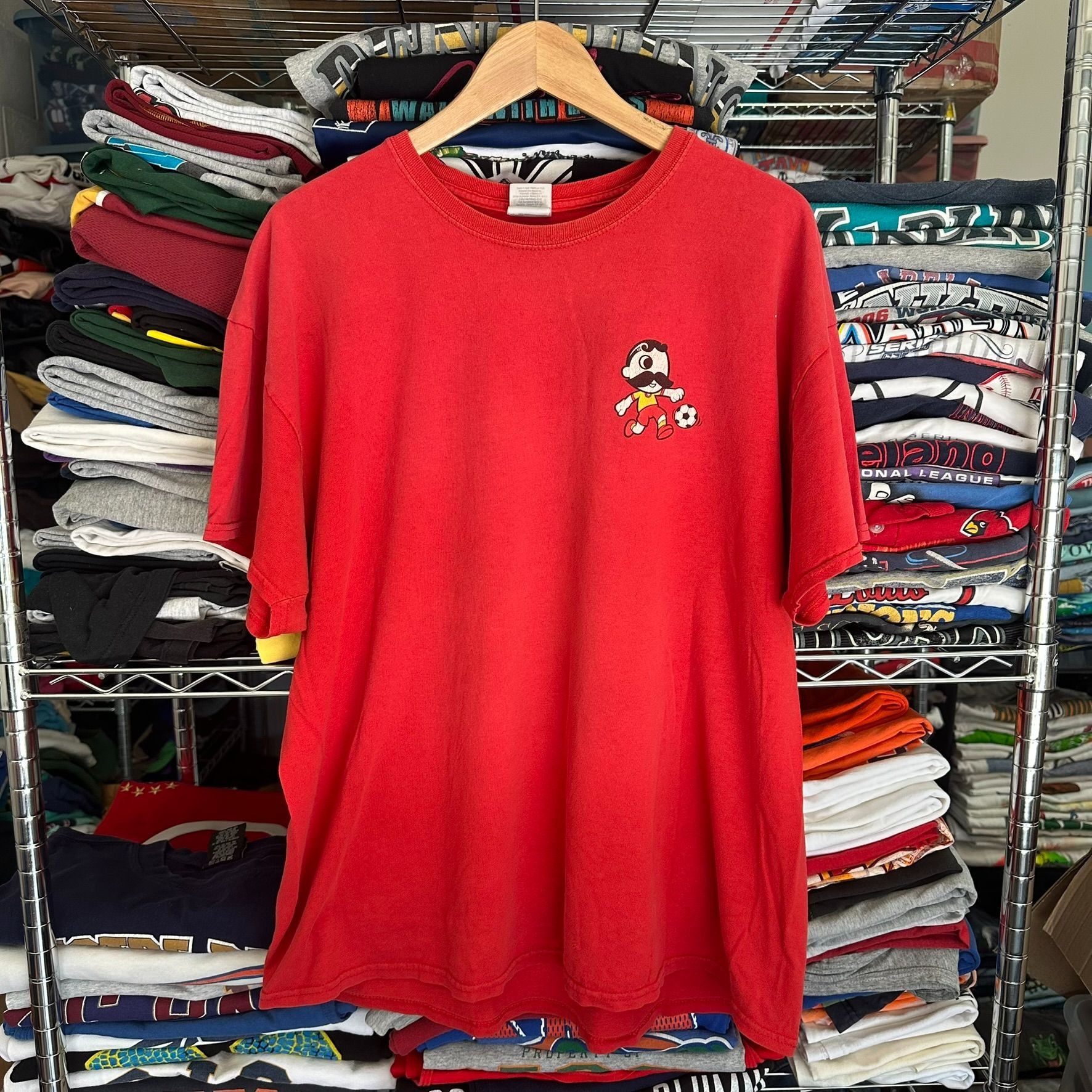 Gildan 2014 FIFA World Cup Soccer T-Shirt Red XL National Flags Foo Size US XL / EU 56 / 4 - 4 Thumbnail