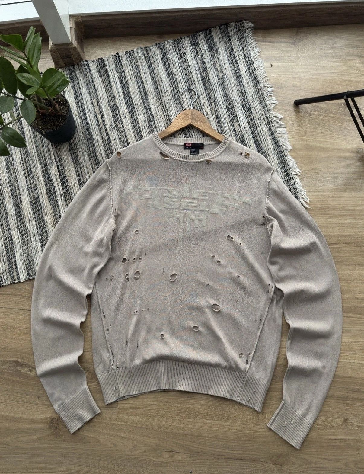 Diesel DIESEL VERY RARE 90s CRASHED AVANT GARDE BEIGE SWEATSHIRT Size US XL / EU 56 / 4 - 3 Thumbnail
