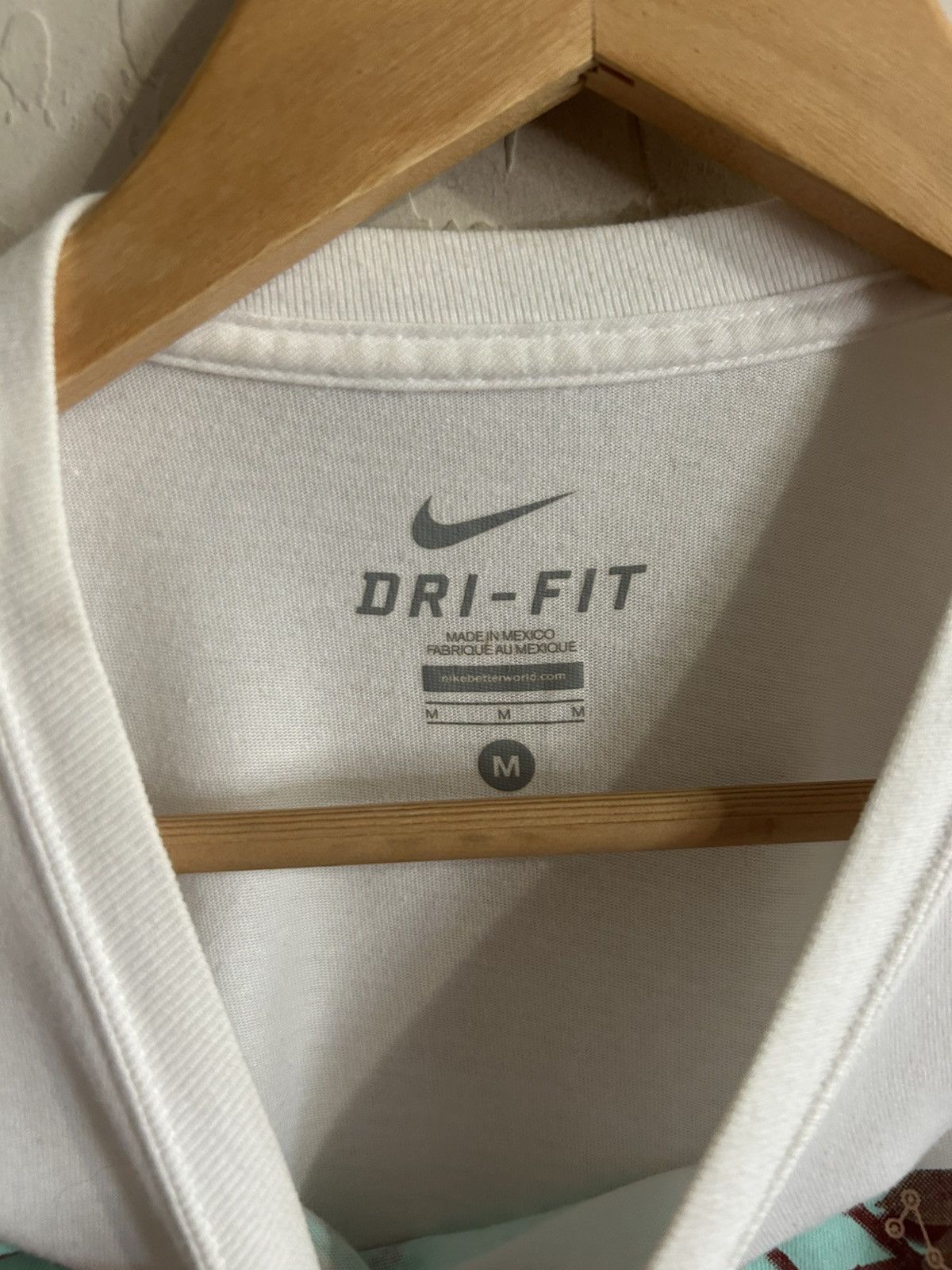Nike × Vintage Vintage Nike Dri-Fit Kobe Bryant Shirt Size US M / EU 48-50 / 2 - 2 Thumbnail