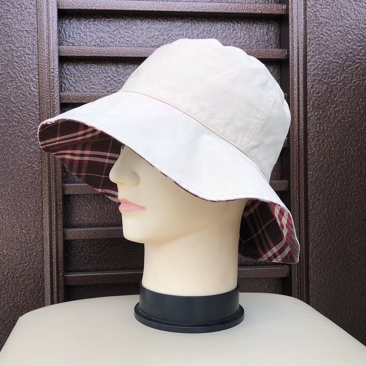 Burberry Authentic Burberry London Reversible Checked Bucket Hat Size ONE SIZE - 8 Thumbnail