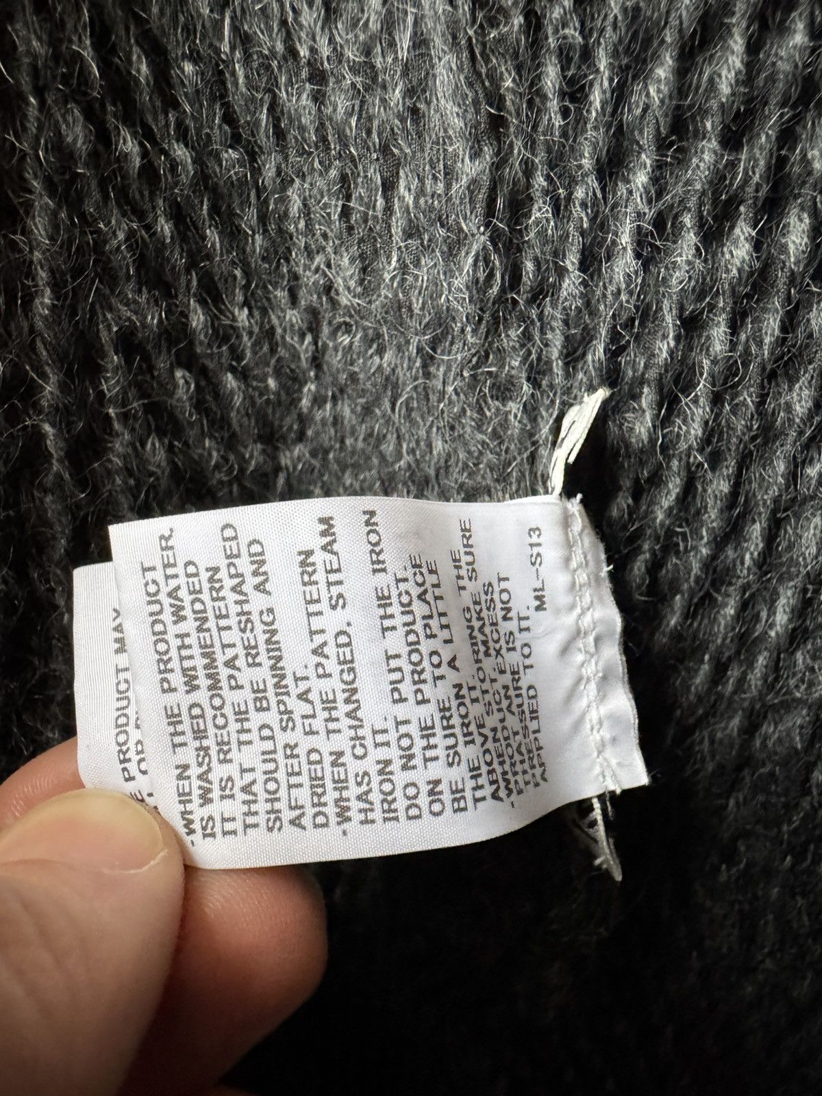 Issey Miyake ISSEY MIYAKE Bubble Choker Circle Scarf Gray Ripple Mohair Size ONE SIZE - 6 Thumbnail