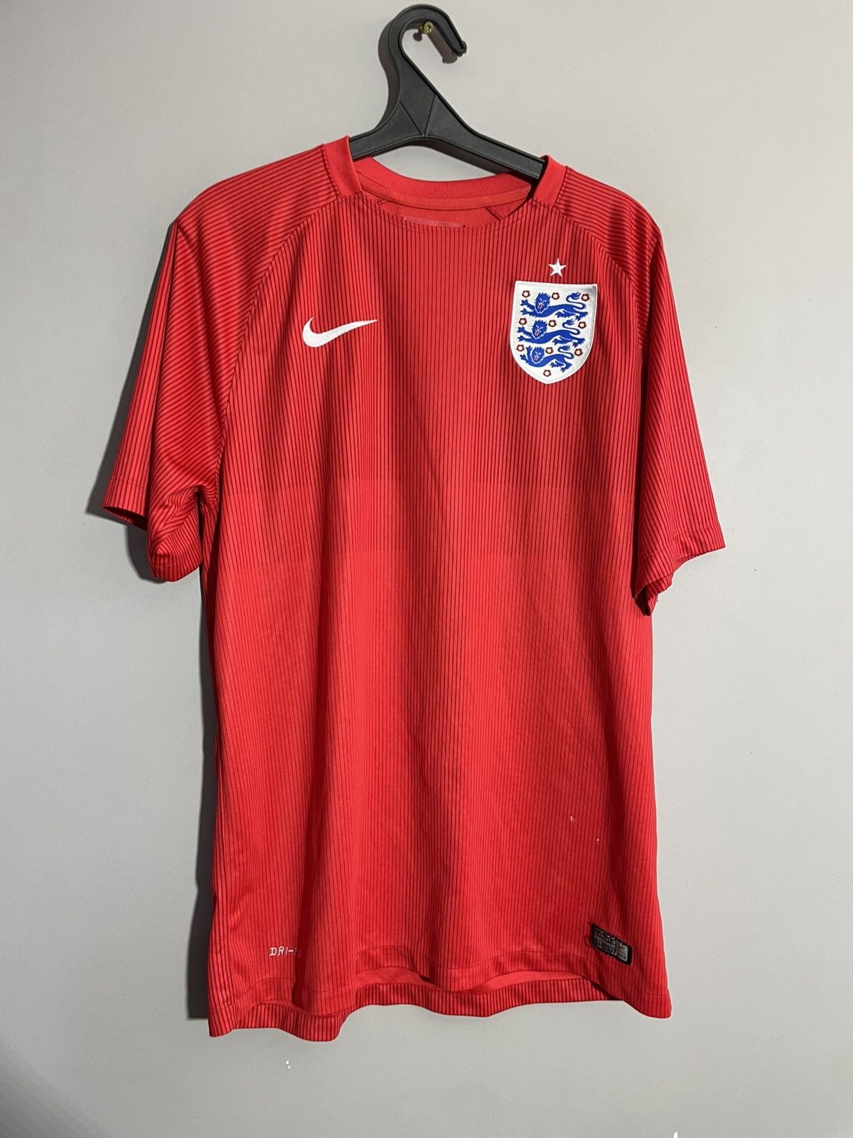 Nike Nike England Training Jersey size L Size US L / EU 52-54 / 3 - 3 Thumbnail