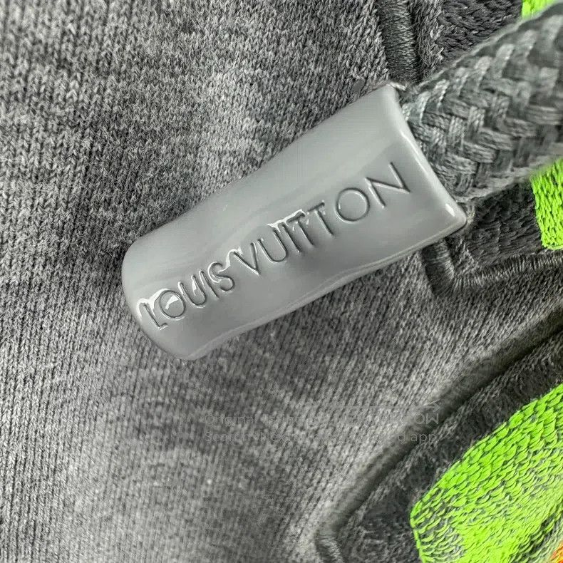 Louis Vuitton Louis Vuitton Grey Graffiti Letter Embroidered Hoodie Size US XL / EU 56 / 4 - 5 Thumbnail