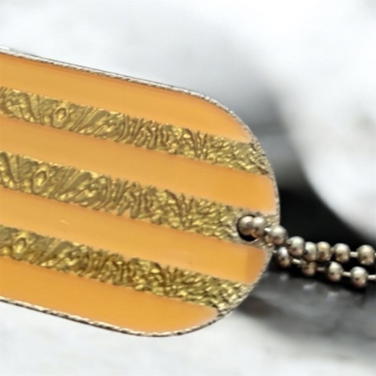 Chanel Rare Chanel gold stripes pendant Size ONE SIZE - 2 Thumbnail