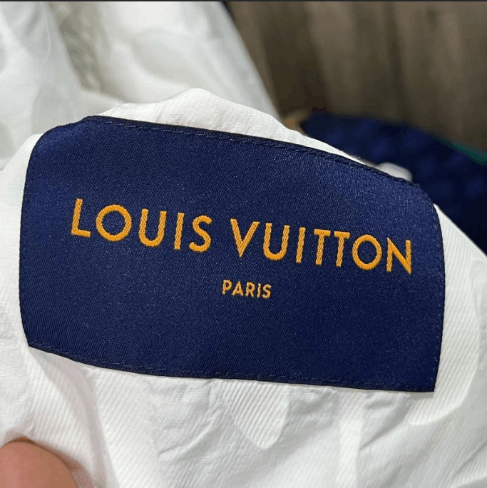 Louis Vuitton Louis Vuitton Zip-up Hooded Long Sleeve Jacket 44EU Size US S / EU 44-46 / 1 - 3 Thumbnail