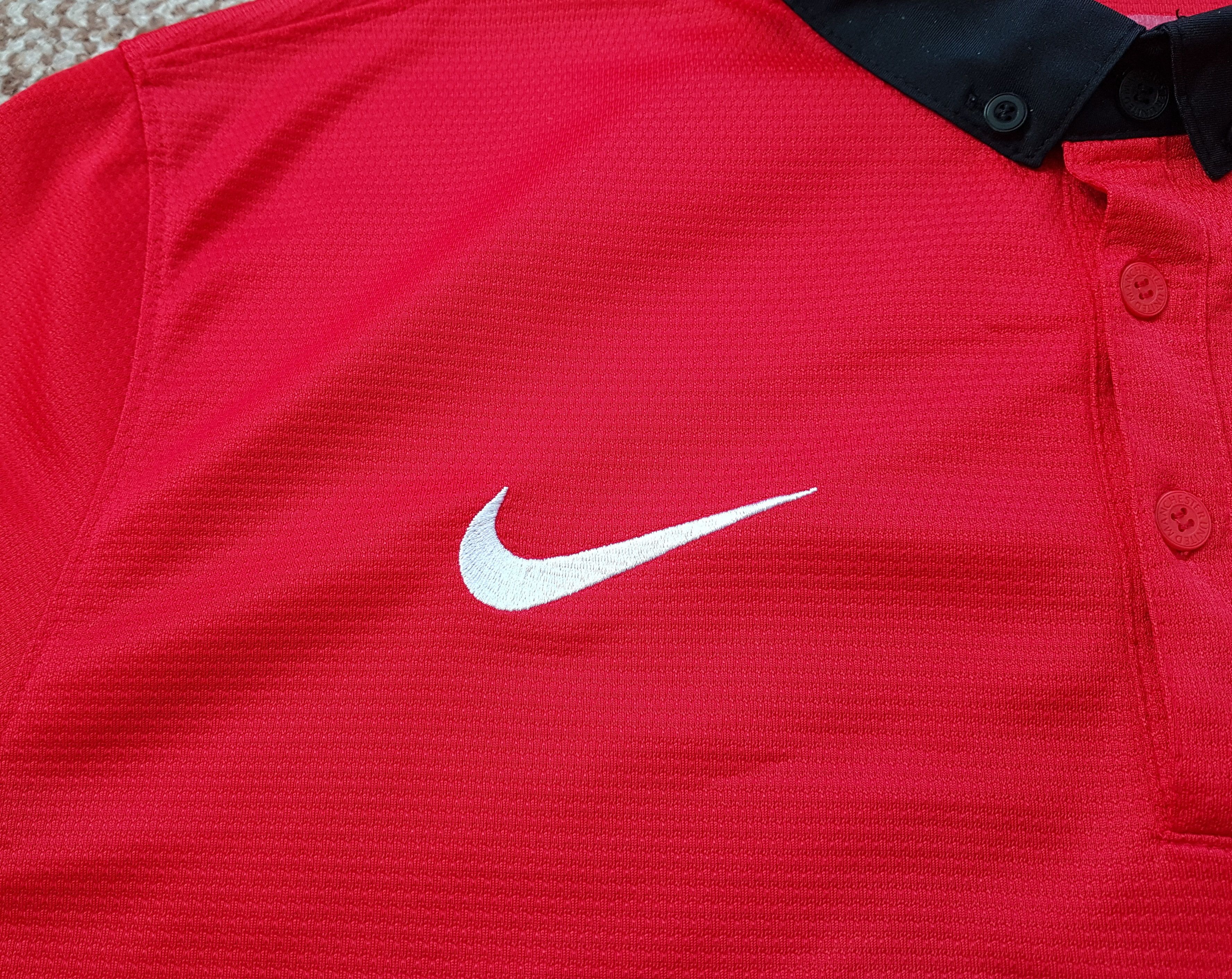 Nike MANCHESTER UNITED 2013-14 NIKE HOME JERSEY SHIRT SOCCER sz L Size US L / EU 52-54 / 3 - 8 Thumbnail