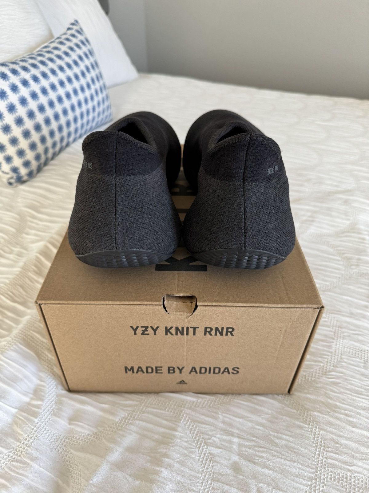 Adidas Yeezy Knit Runner Size US 8 / EU 41 - 4 Thumbnail