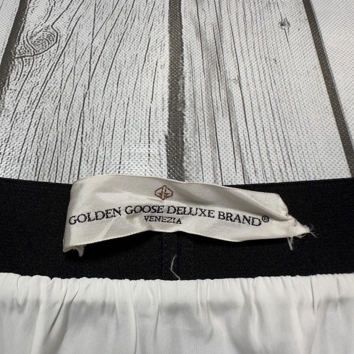 Golden Goose Golden Goose camo skirt Size 28" / US 6 / IT 42 - 4 Thumbnail