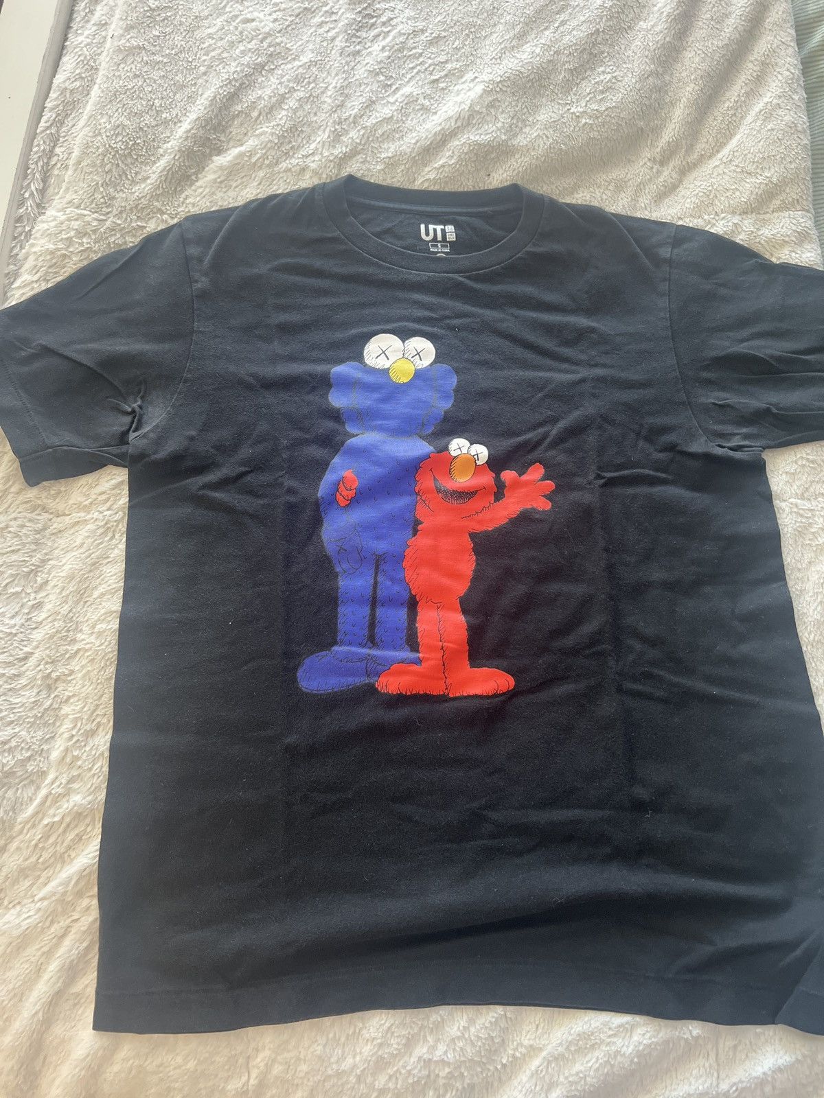 Kaws × Uniqlo Uniqlo x Kaws Sesame black tee Size US S / EU 44-46 / 1 - 3 Thumbnail