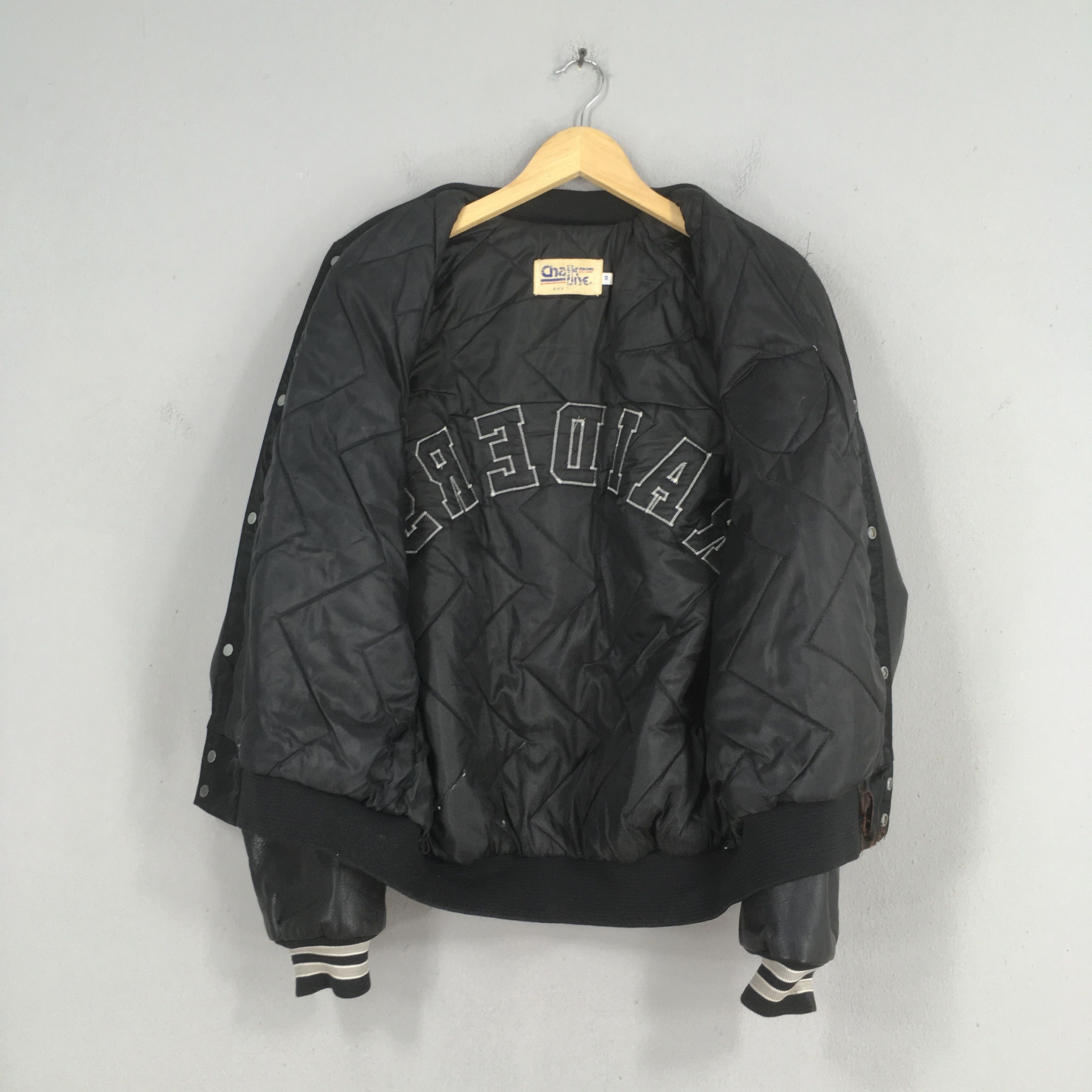 MLB Vintage Oakland Raiders NFL Bomber Satin Jacket M Size US M / EU 48-50 / 2 - 6 Thumbnail