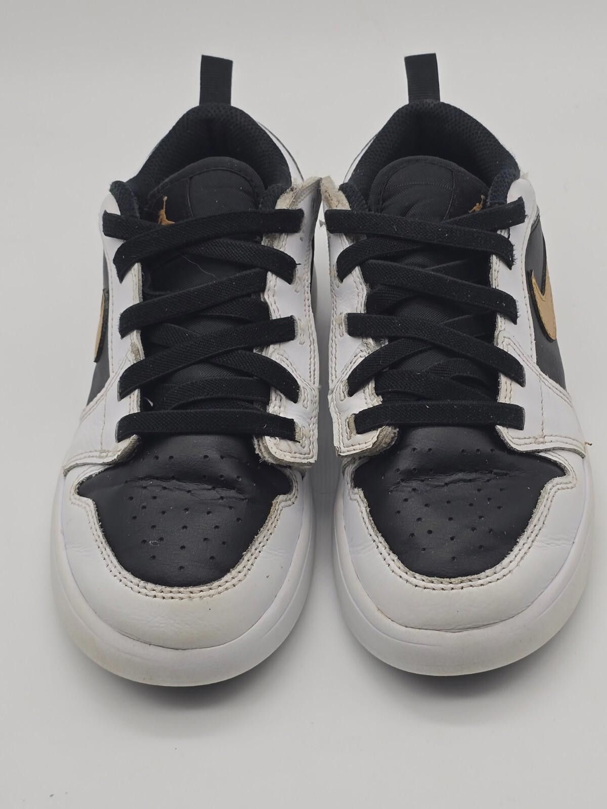 Jordan Brand Air Jordan 1 SE Low White/Black/Gold DR7948-172 Size 2Y Size US 5 / EU 37 - 3 Thumbnail