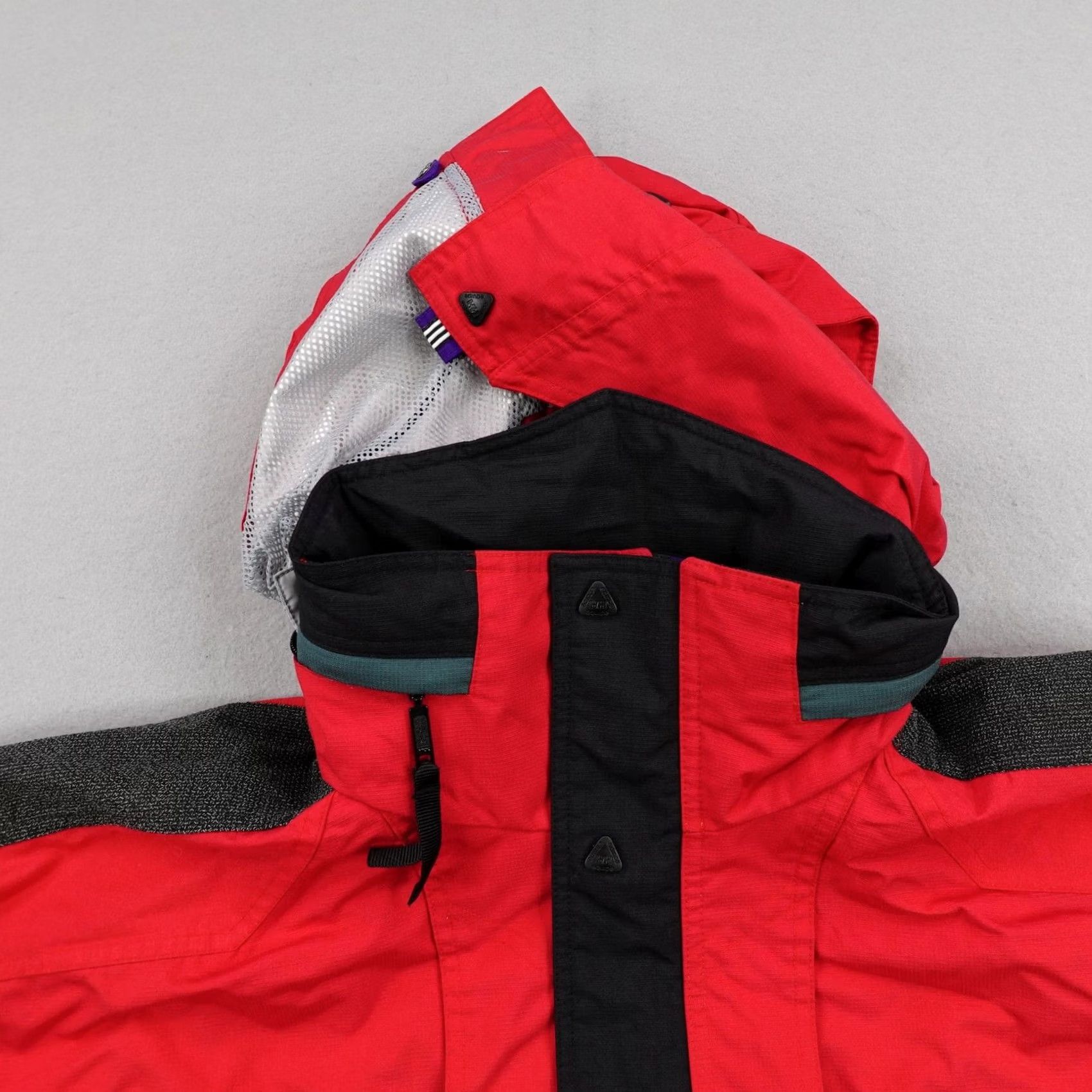 Helly Hansen VINTAGE Helly Hansen Jacket Men Medium Red Equipe Parka Waterproof Ski Coat Tech Size US M / EU 48-50 / 2 - 2 Thumbnail