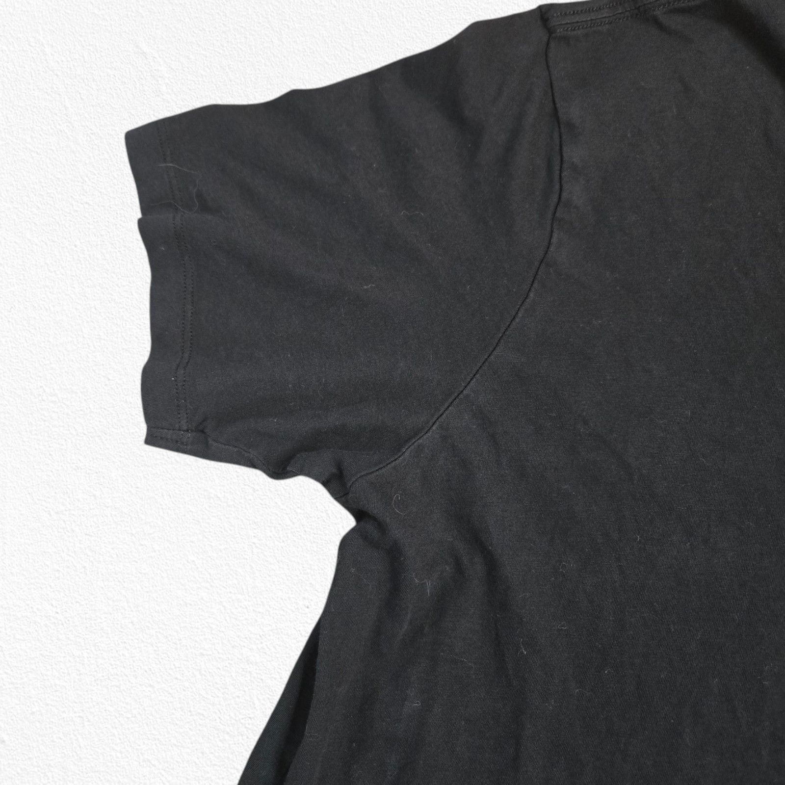 Calvin Klein Calvin Klein Black Basic T-Shirt Slim Fit Size Medium Size M / US 6-8 / IT 42-44 - 4 Thumbnail