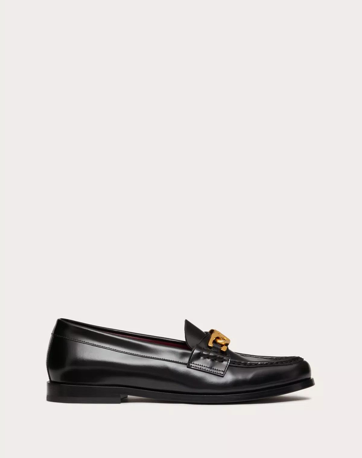 Valentino oc11z0625 Vlogo Chain Calfskin Loafer in Black Size US 7 / EU 40 - 1 Thumbnail