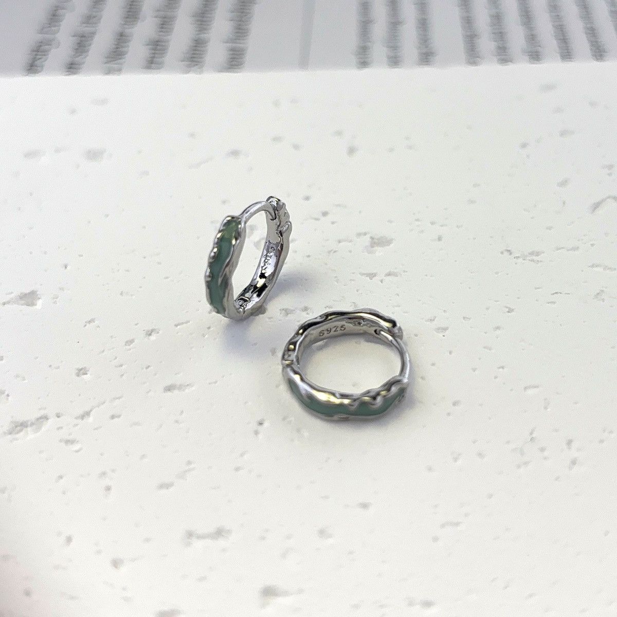 Other 925 Silver Plated Green Ripple Hoop Earrings for Men Women Size ONE SIZE - 3 Thumbnail