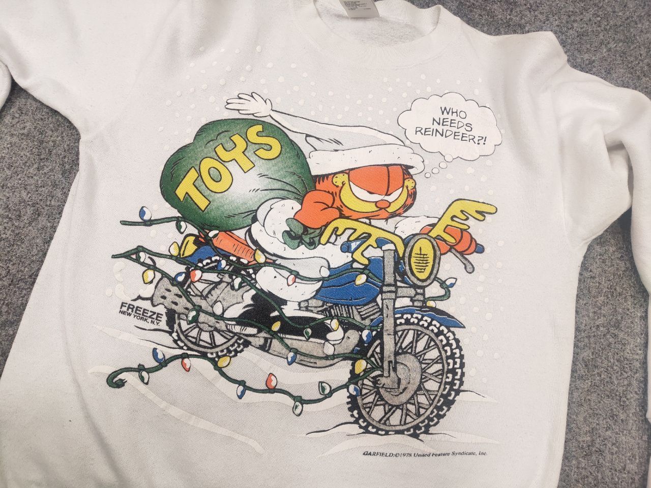 Tultex Rare Vintage 1978's Garfield Printed Logo Freeze Sweatshirt Size US L / EU 52-54 / 3 - 15 Thumbnail