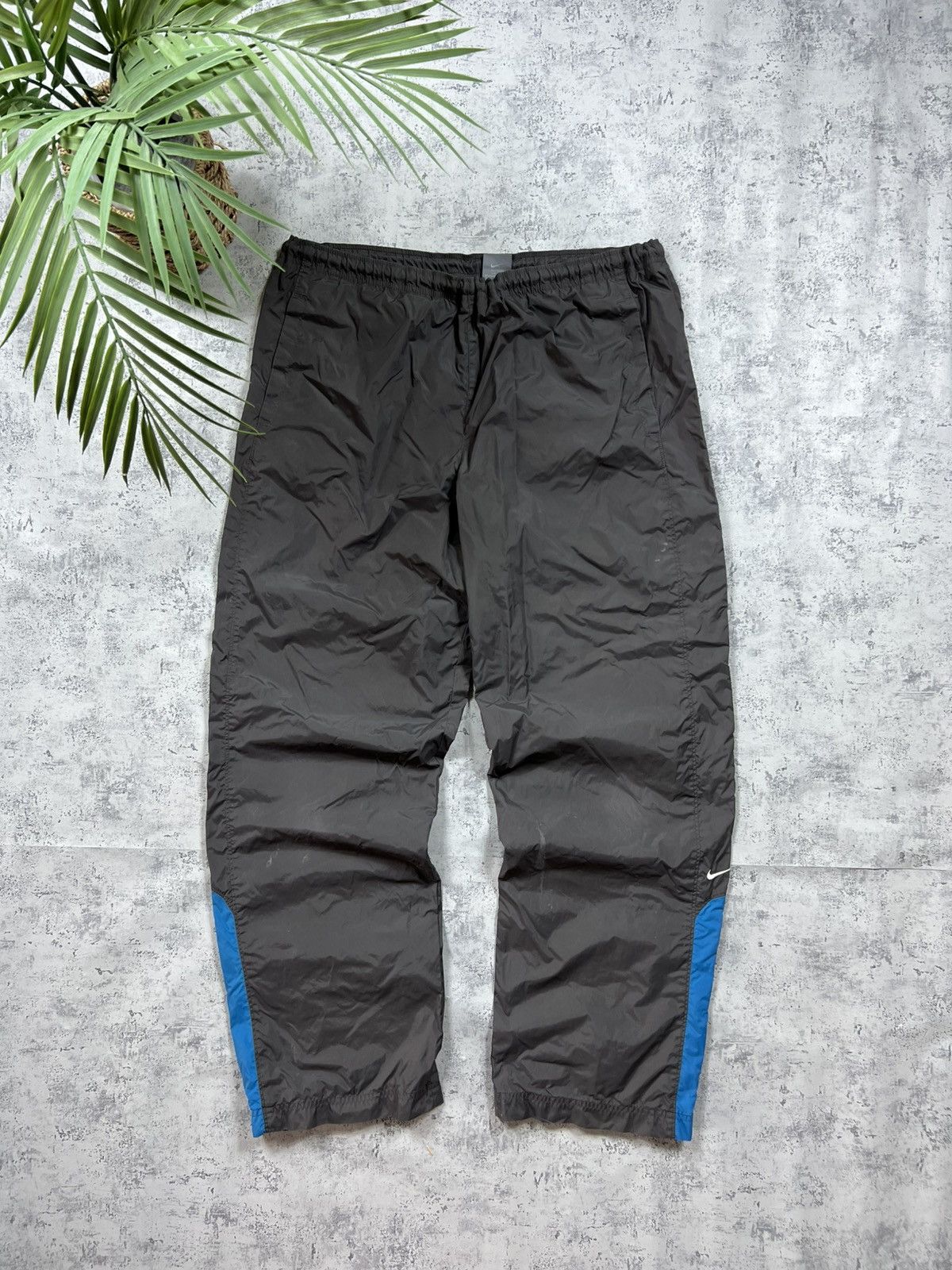 Nike 90s Nike Swoosh Vintage Y2K Gorpcore Parachute Sweatpants Size US 32 / EU 48 - 2 Thumbnail