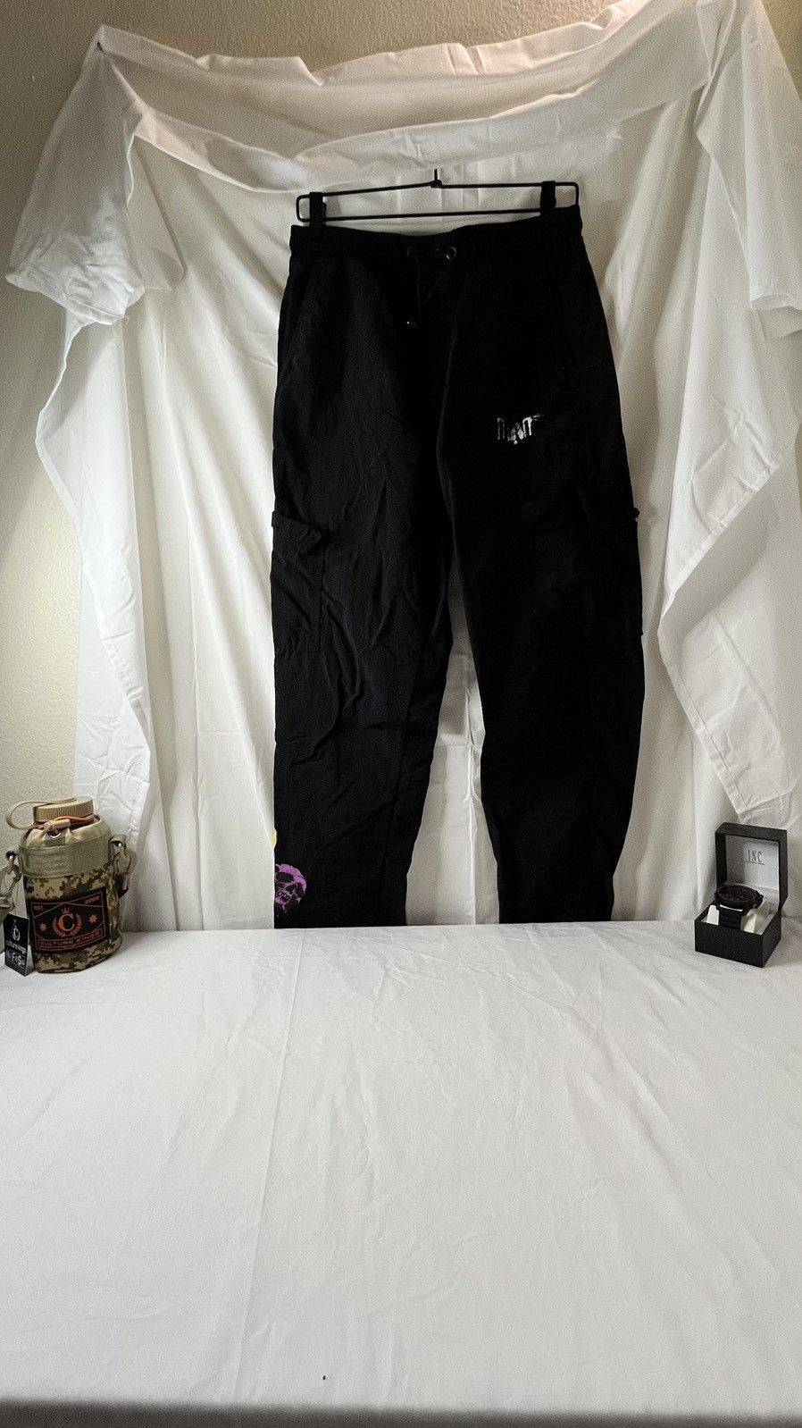 Boohoo BooHooMan Cargo Bungy Sweatpants Size US 29 - 1 Thumbnail